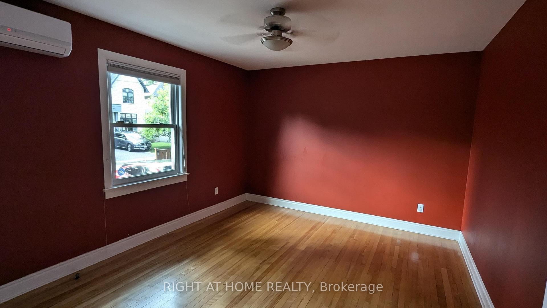 Photo 2 of 210 Prince Edward Drive S, Etobicoke, Stonegate-Queensway — HOMEH