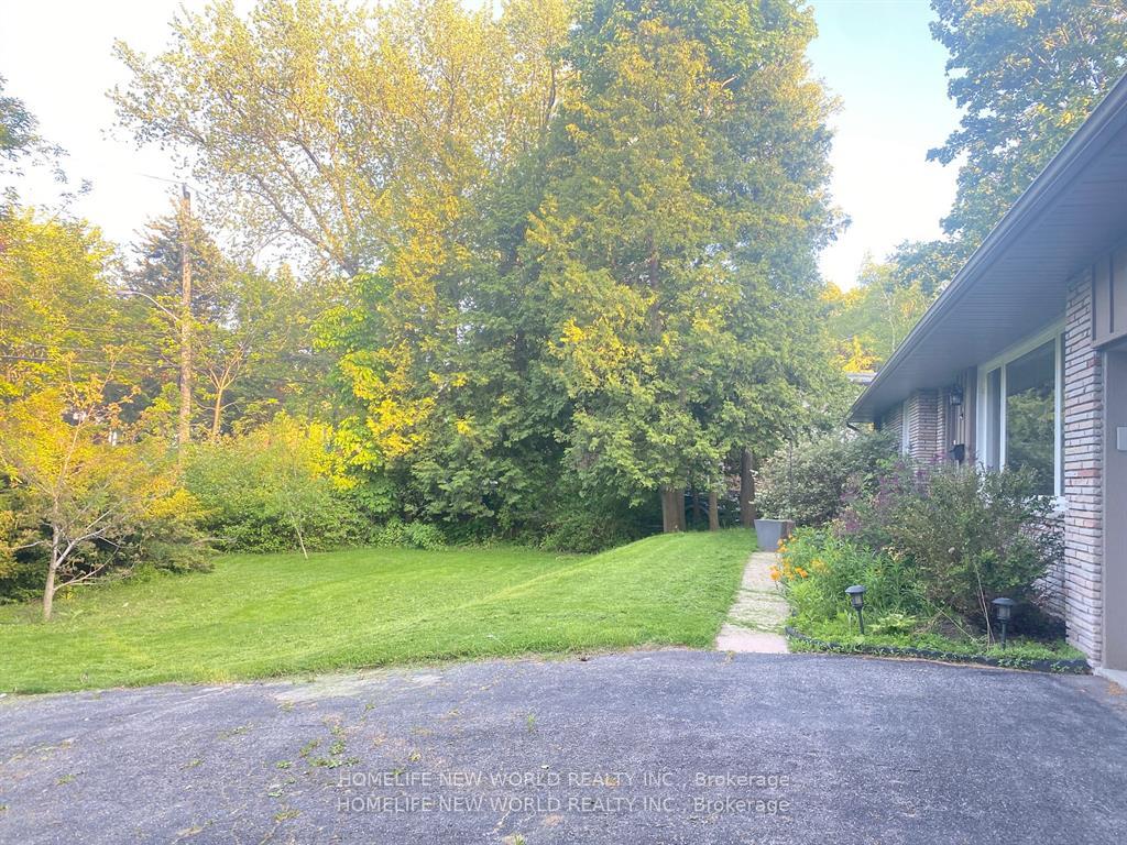 Photo 12 of Unit lower, 22 Markham Road, Scarborough, Scarborough Village — HOMEH
