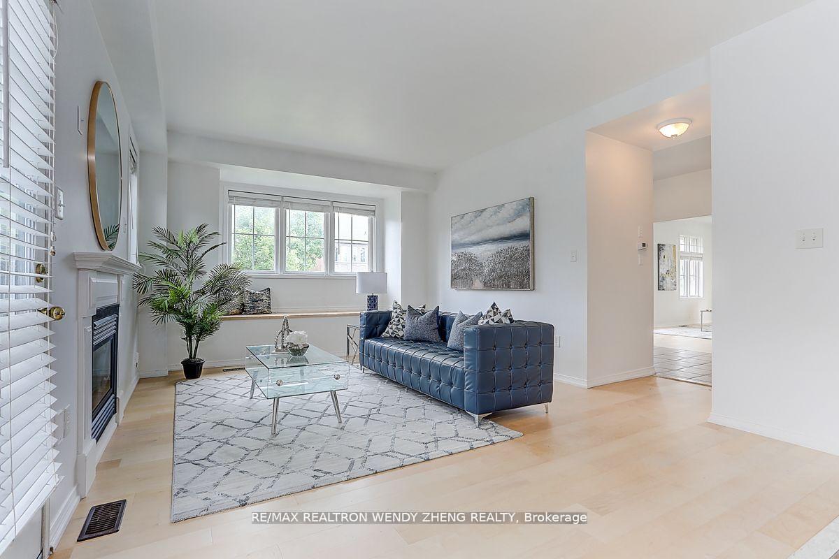 Photo 7 of 96 Woodbine Place, Oshawa, Windfields — HOMEH