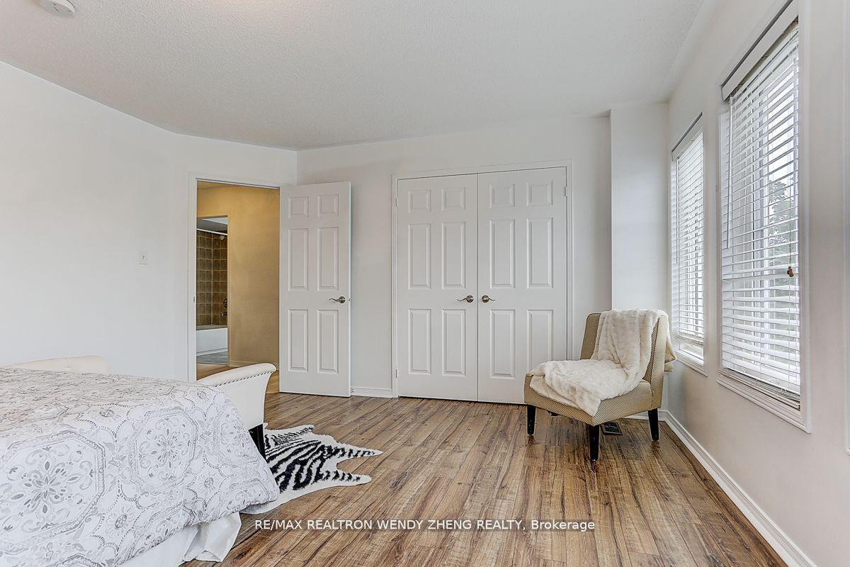 Photo 25 of 96 Woodbine Place, Oshawa, Windfields — HOMEH