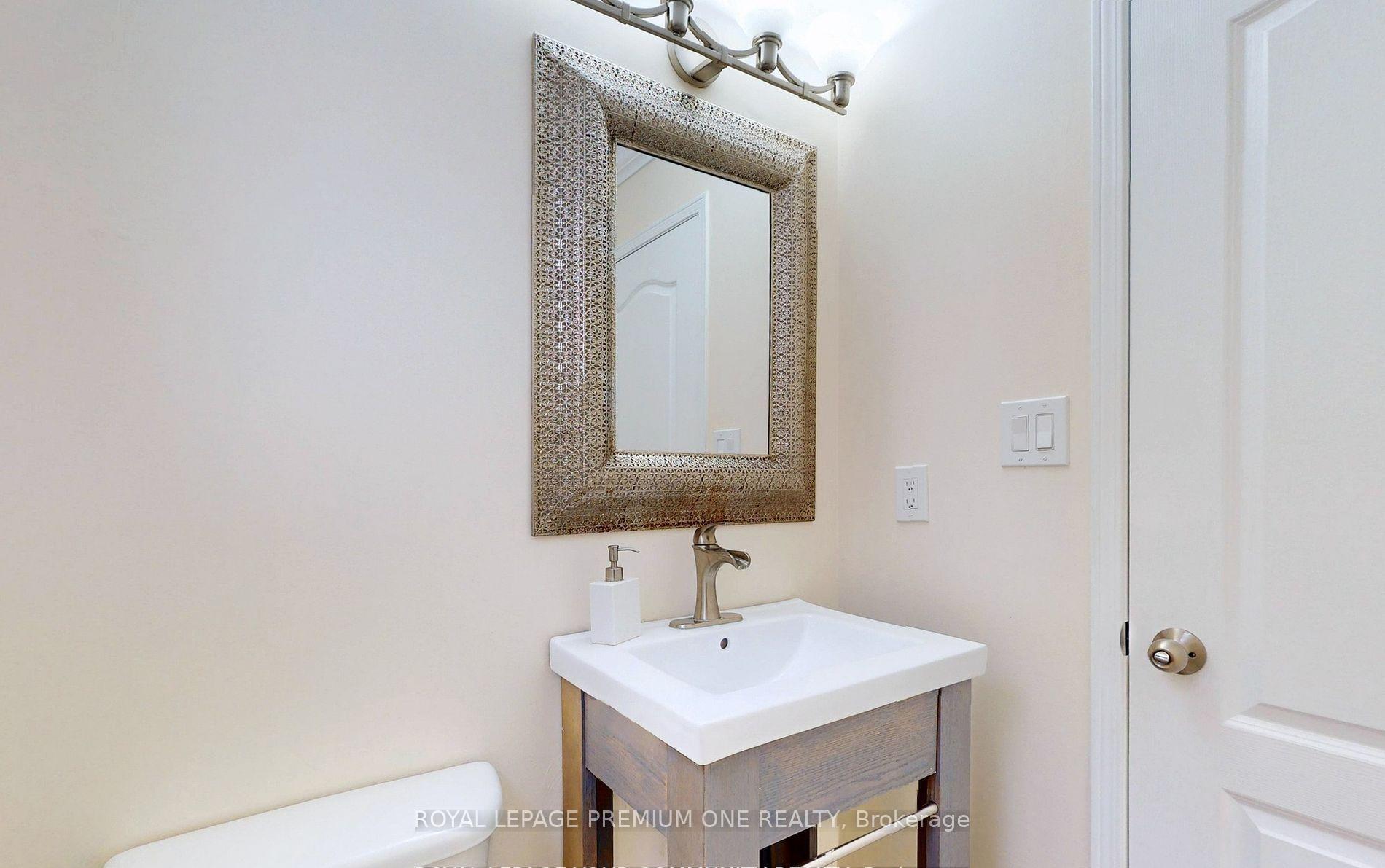 Photo 13 of Unit Upper, 20 Bestview Crescent, Vaughan, Rural Vaughan — HOMEH