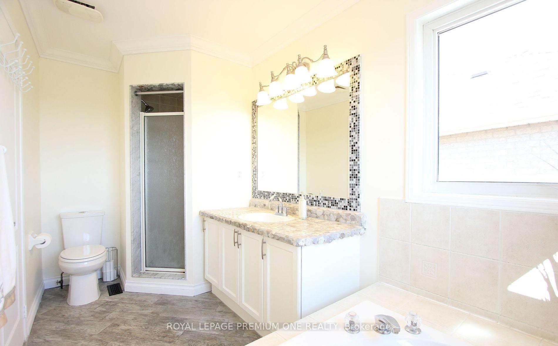 Photo 15 of Unit Upper, 20 Bestview Crescent, Vaughan, Rural Vaughan — HOMEH