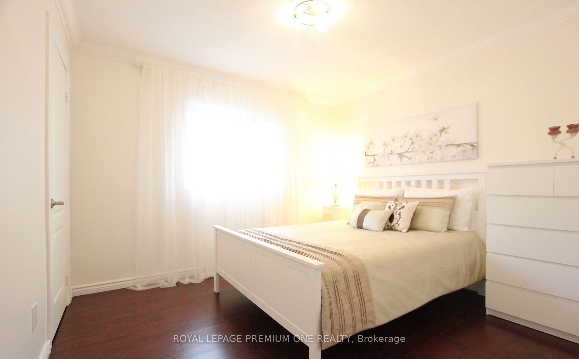 Photo 12 of Unit Upper, 20 Bestview Crescent, Vaughan, Rural Vaughan — HOMEH