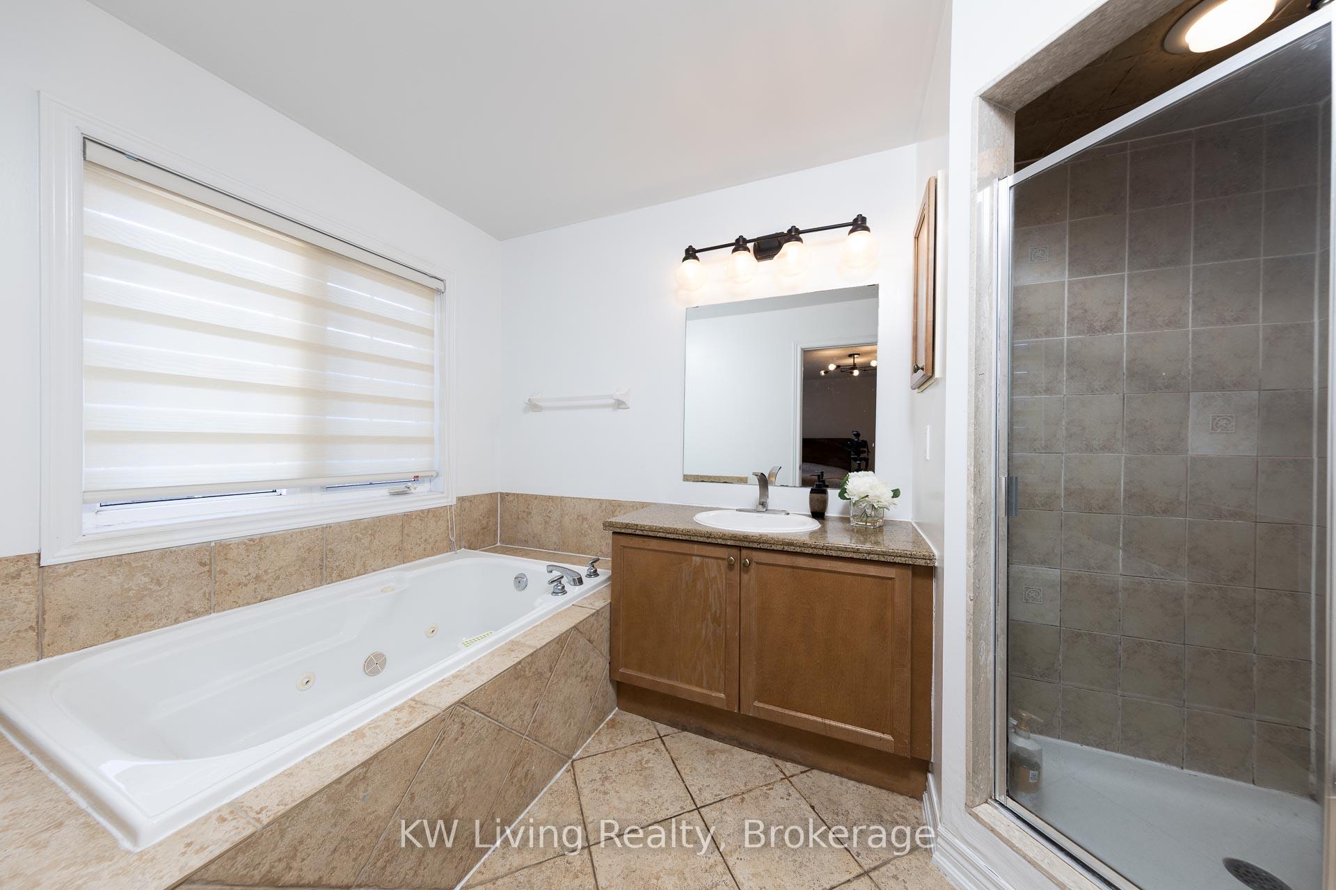Photo 16 of 103 Dewpoint Road, Vaughan, Patterson — HOMEH