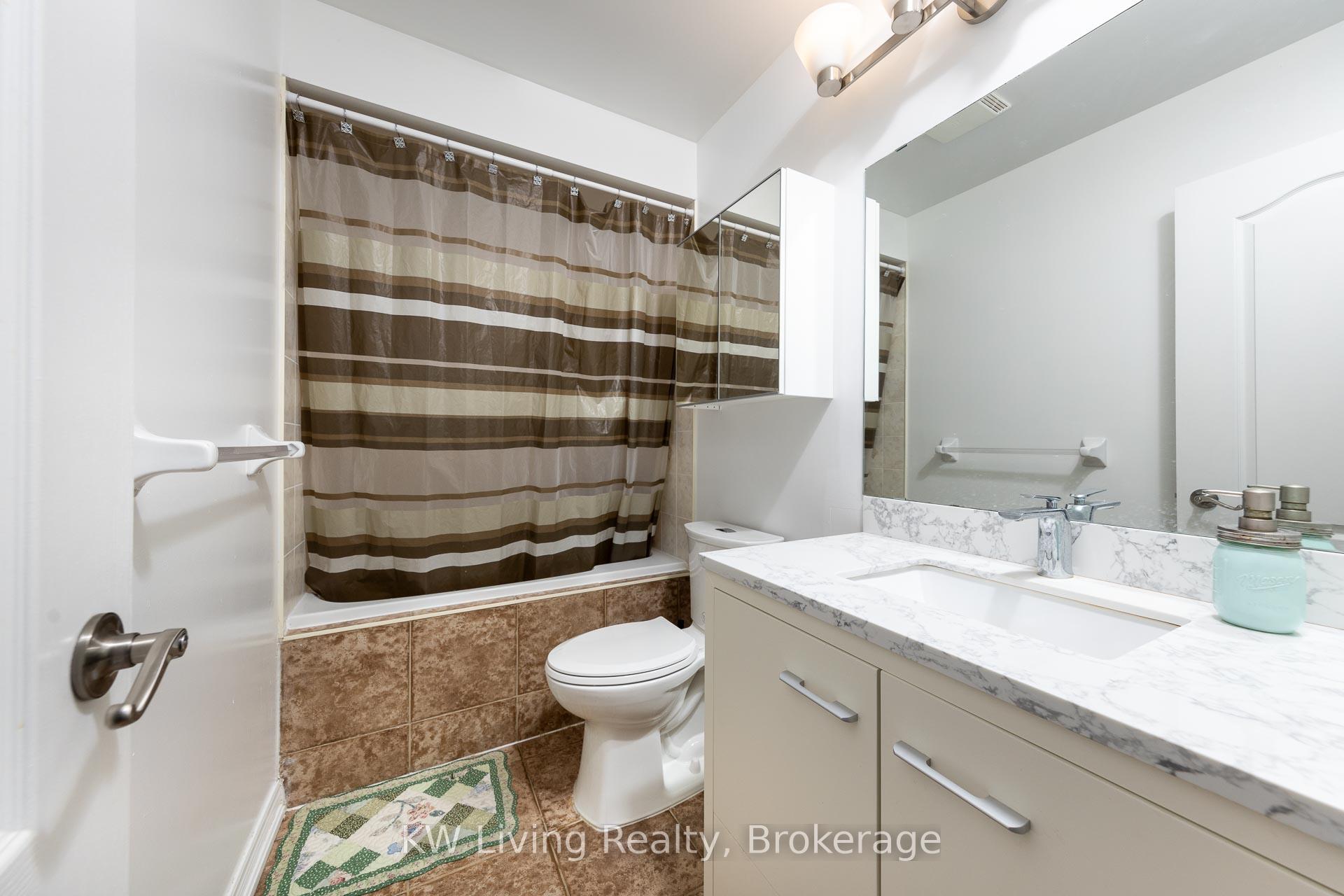 Photo 14 of 103 Dewpoint Road, Vaughan, Patterson — HOMEH