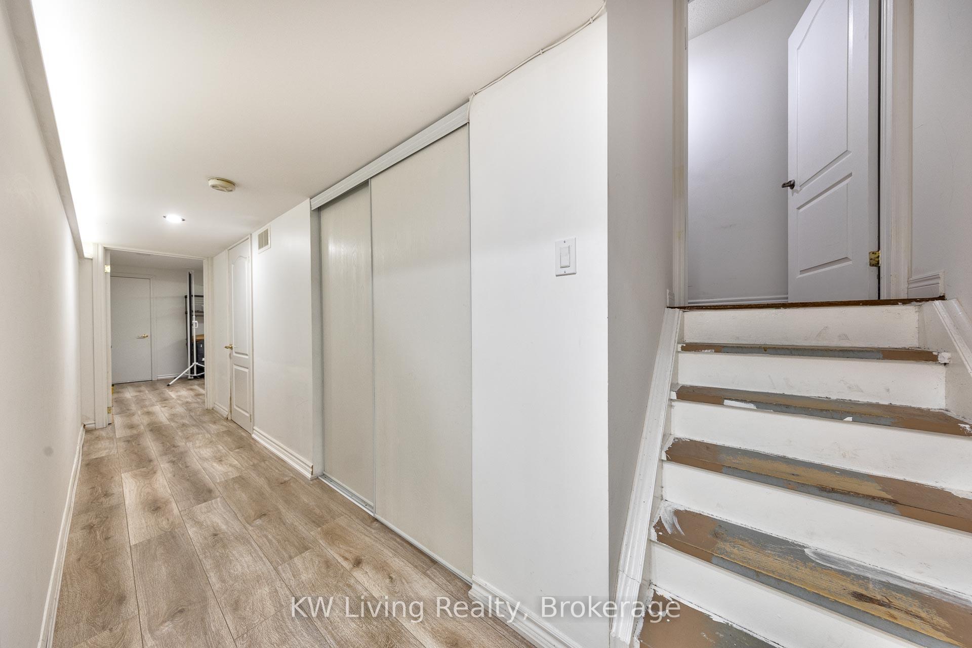 Photo 18 of 103 Dewpoint Road, Vaughan, Patterson — HOMEH