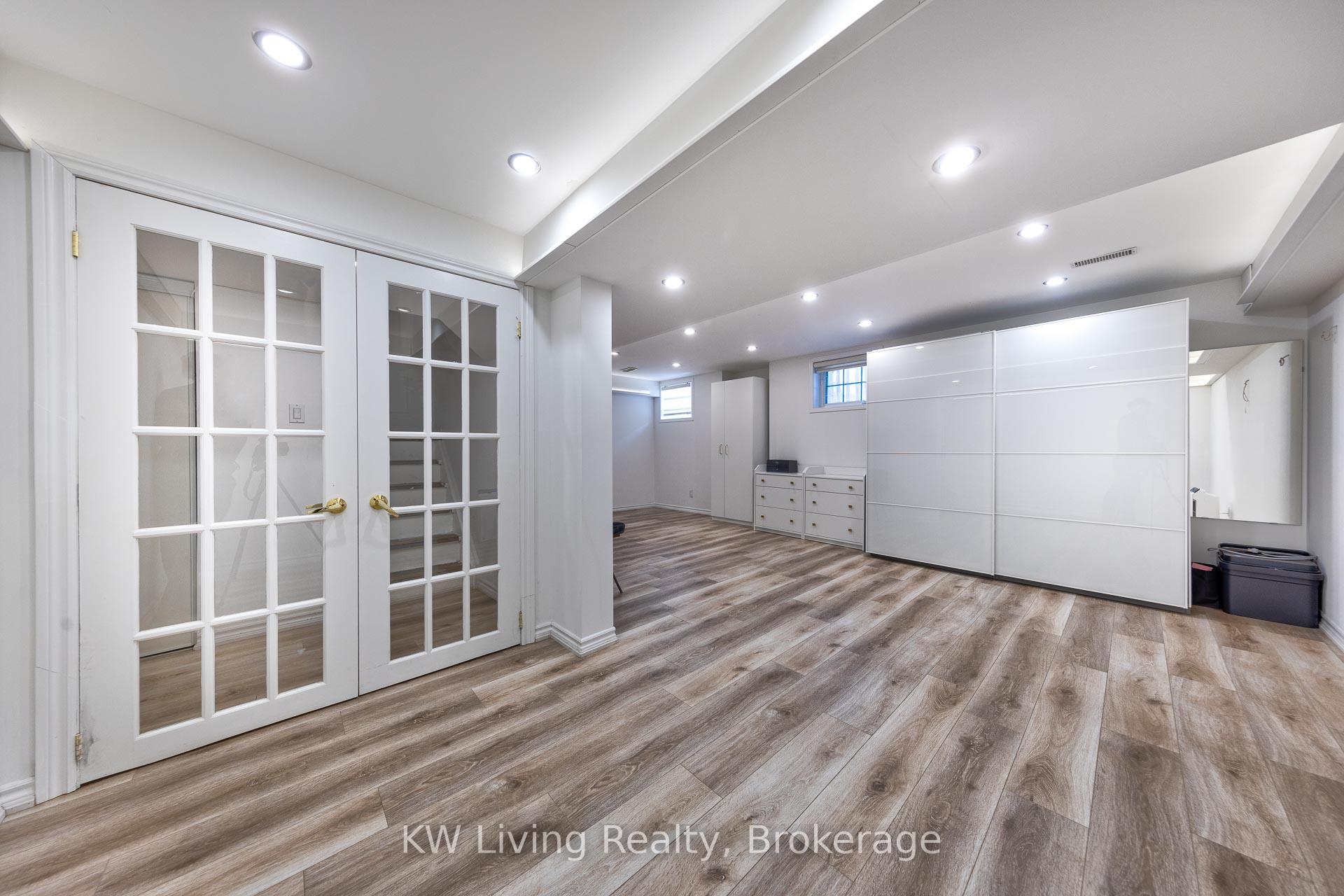 Photo 15 of 103 Dewpoint Road, Vaughan, Patterson — HOMEH
