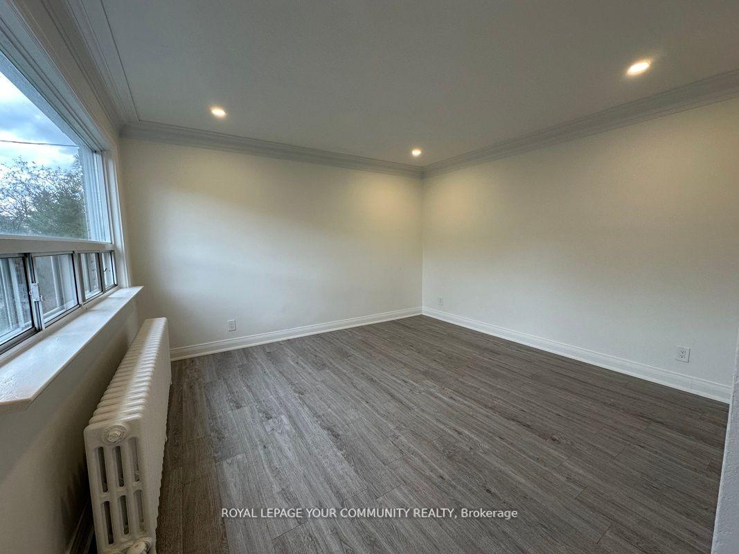 Photo 4 of 45 Gower Street, Toronto, O'Connor-Parkview — HOMEH