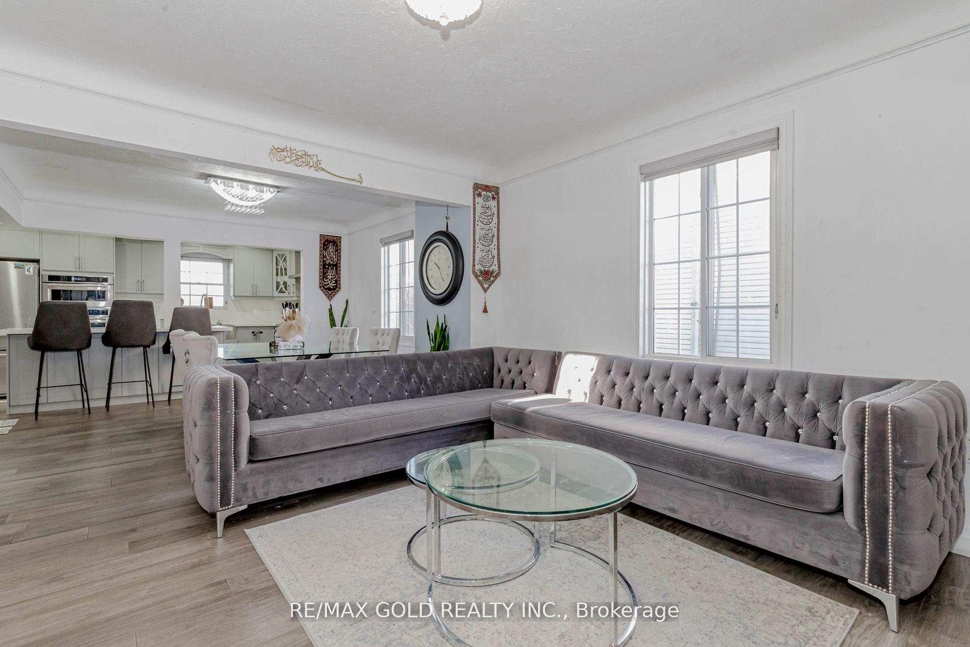 Photo 5 of 268 Beach Boulevard, Hamilton, Hamilton Beach — HOMEH
