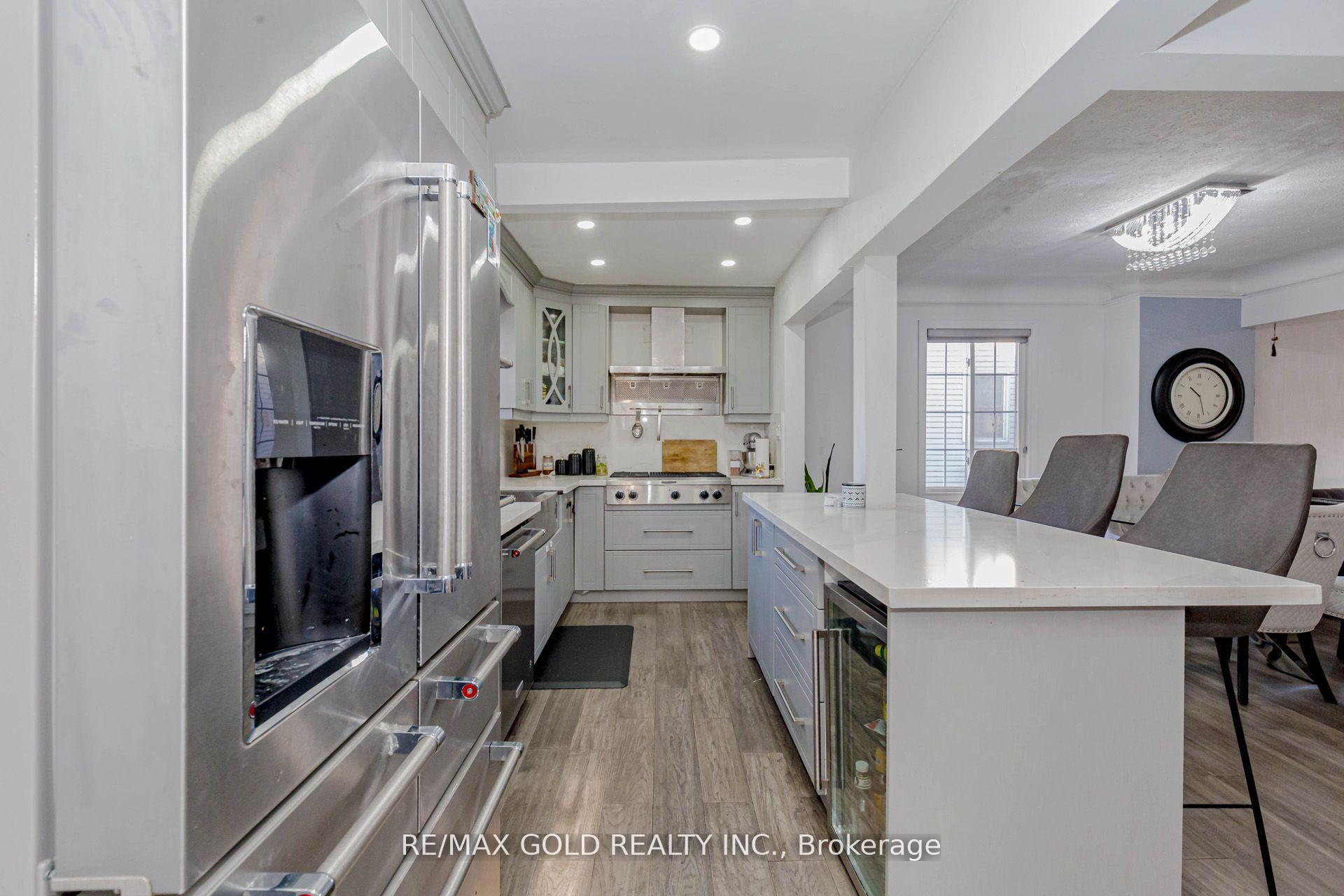 Photo 11 of 268 Beach Boulevard, Hamilton, Hamilton Beach — HOMEH