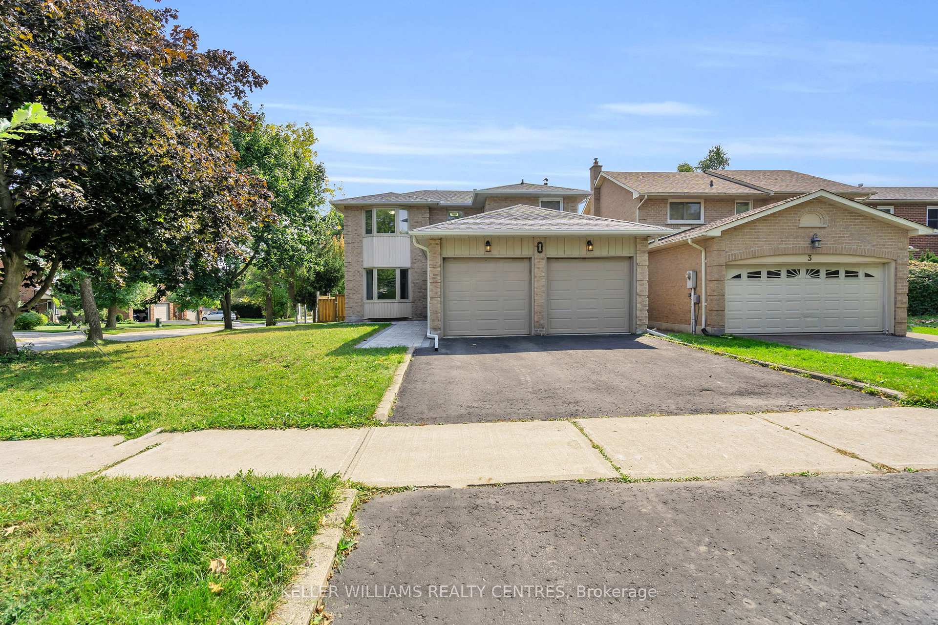 Photo 18 of 1 Gilbank Drive, Aurora, Aurora Heights — HOMEH