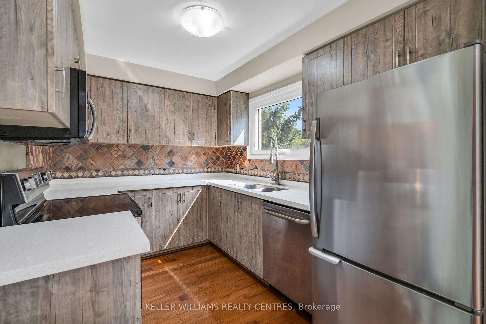 Photo 7 of 1 Gilbank Drive, Aurora, Aurora Heights — HOMEH