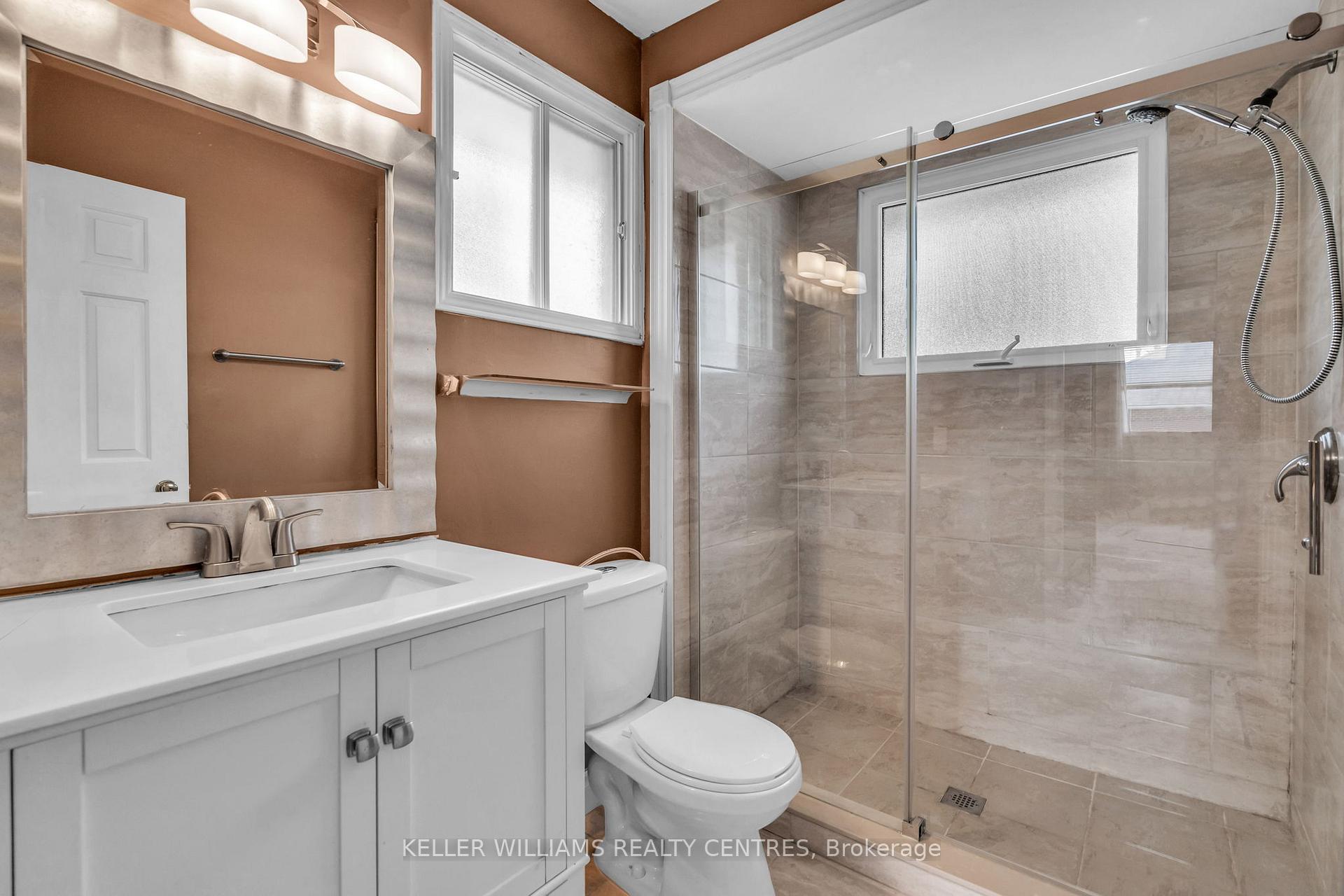 Photo 10 of 1 Gilbank Drive, Aurora, Aurora Heights — HOMEH