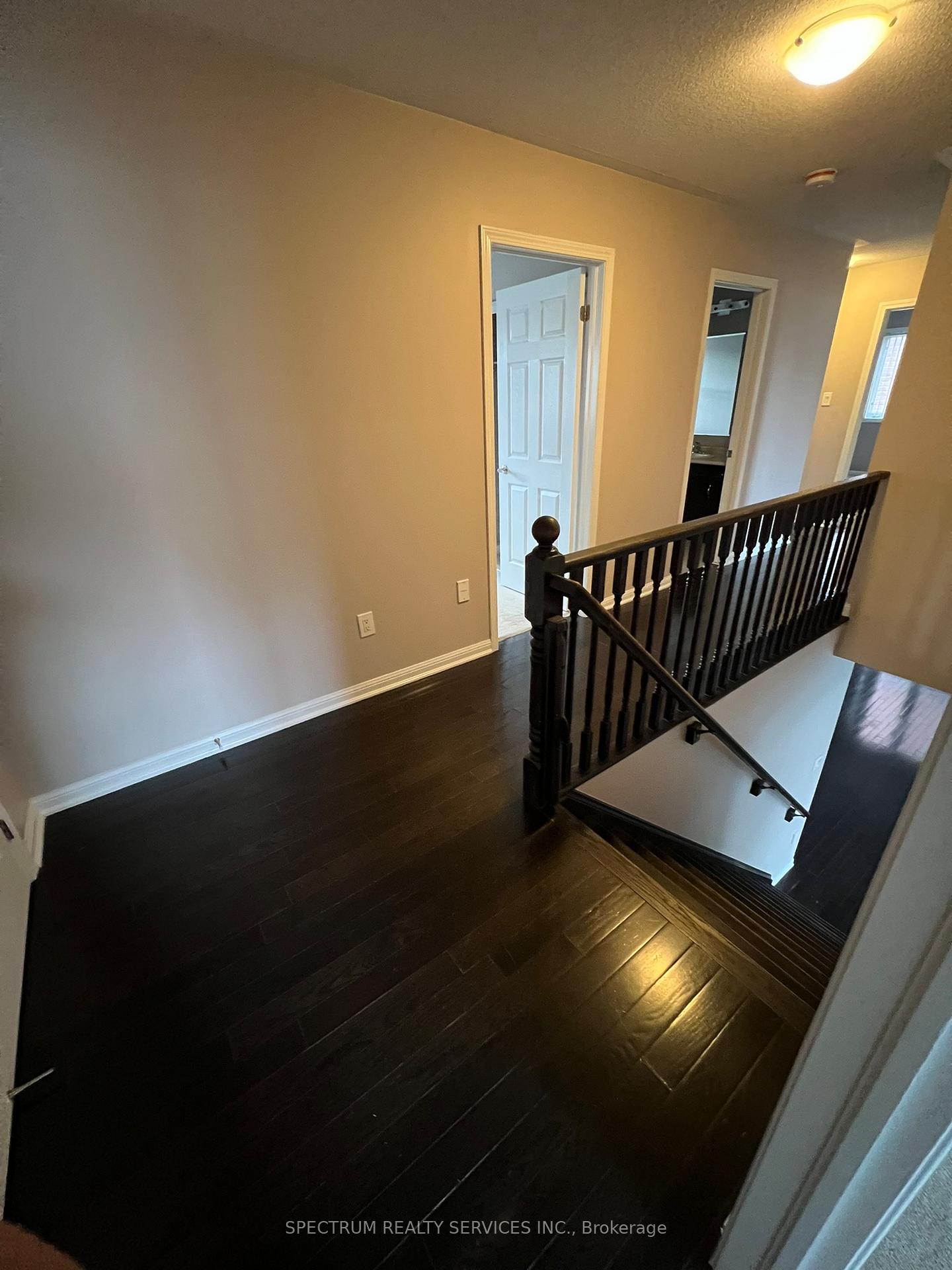 Photo 16 of 214 Valleyway Drive, Brampton, Credit Valley — HOMEH