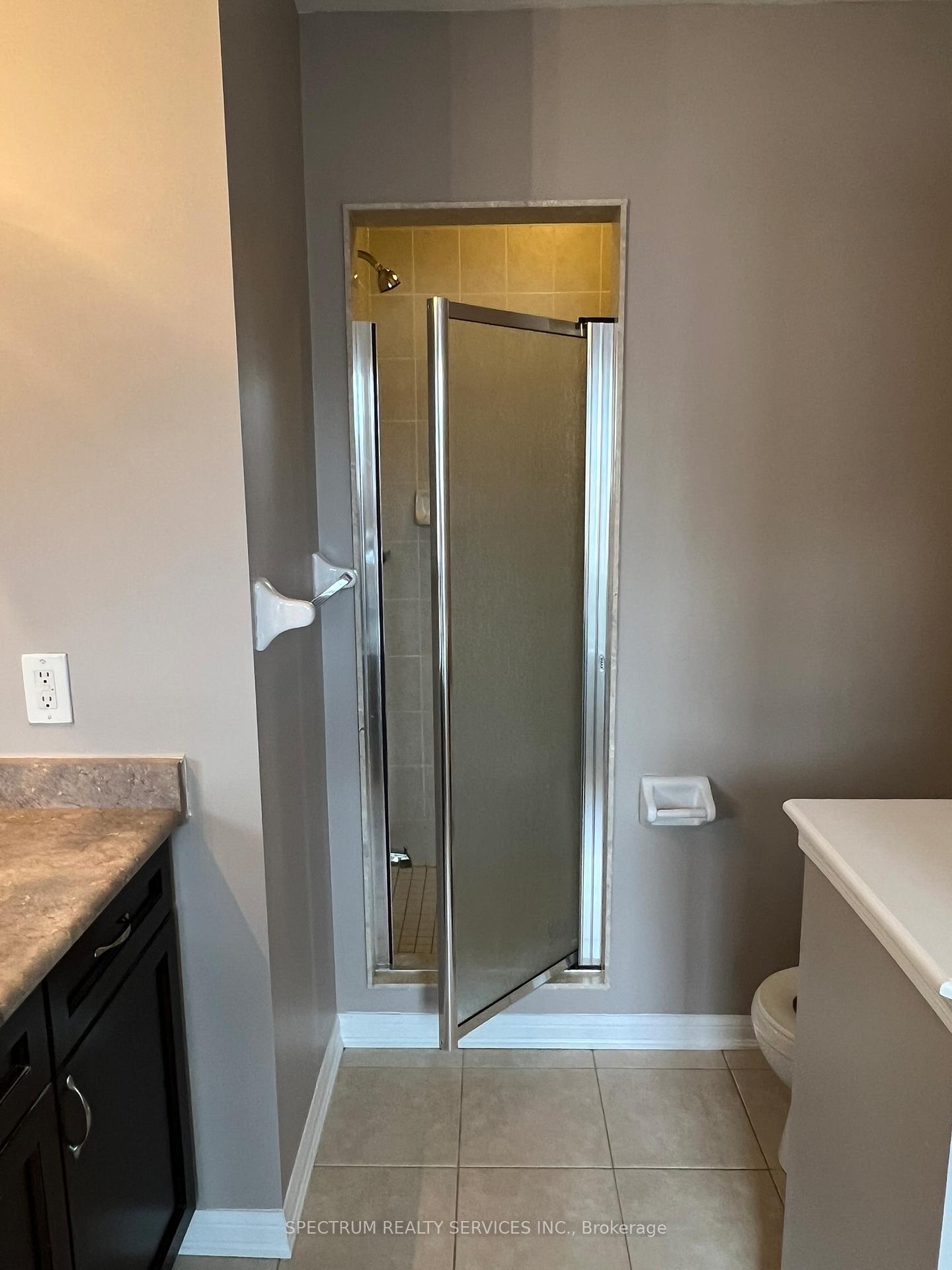Photo 20 of 214 Valleyway Drive, Brampton, Credit Valley — HOMEH