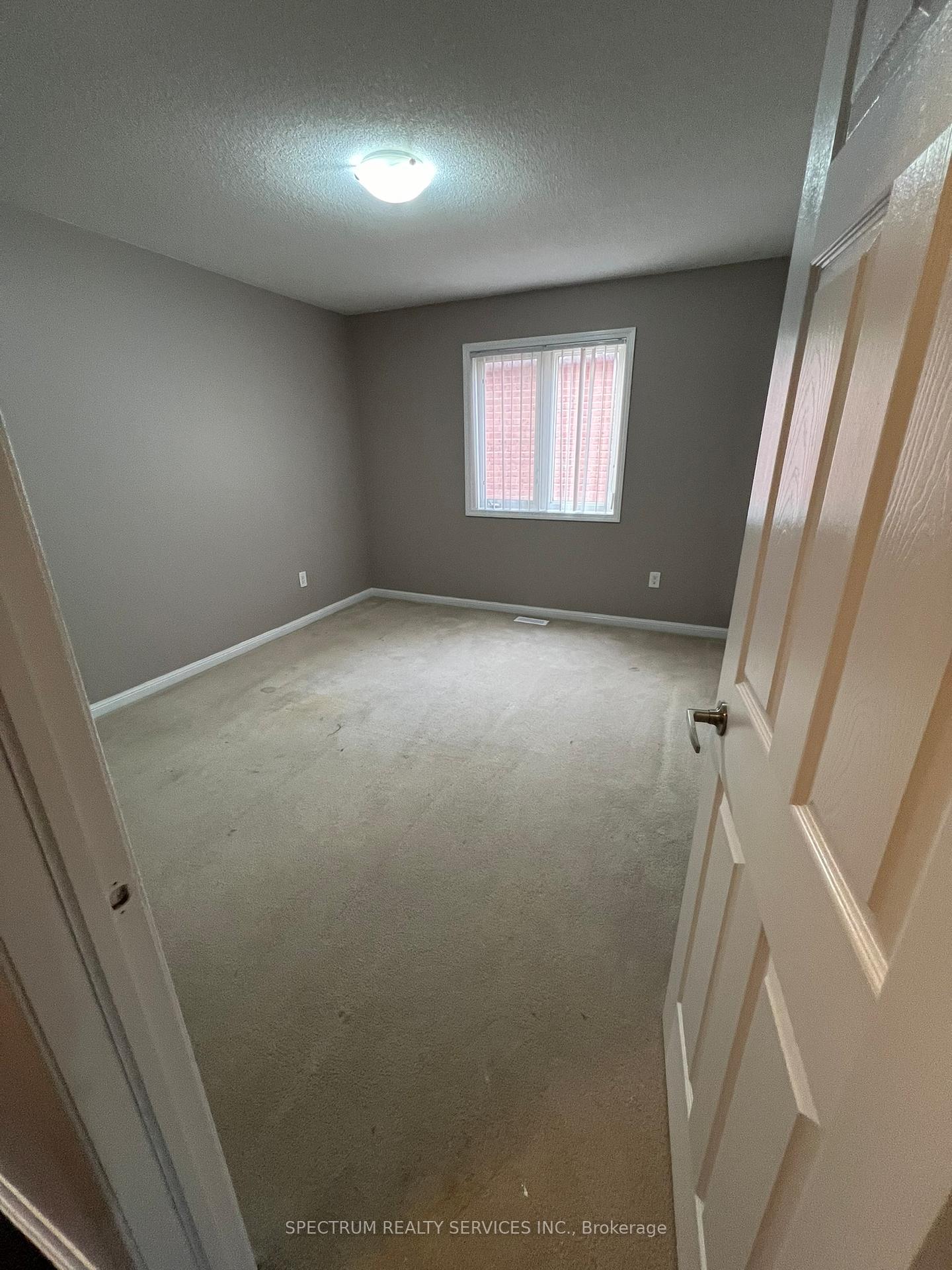 Photo 25 of 214 Valleyway Drive, Brampton, Credit Valley — HOMEH