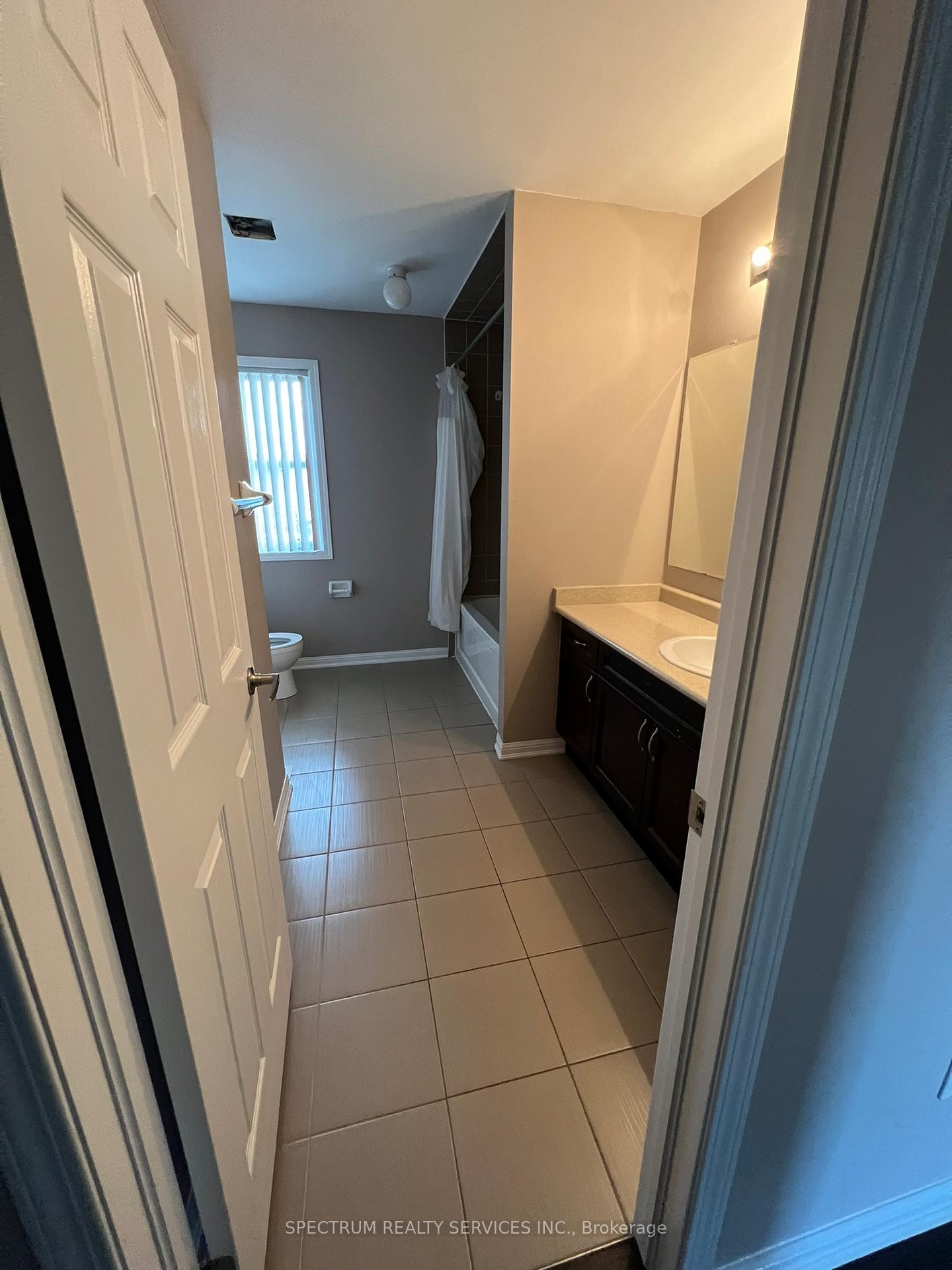 Photo 26 of 214 Valleyway Drive, Brampton, Credit Valley — HOMEH