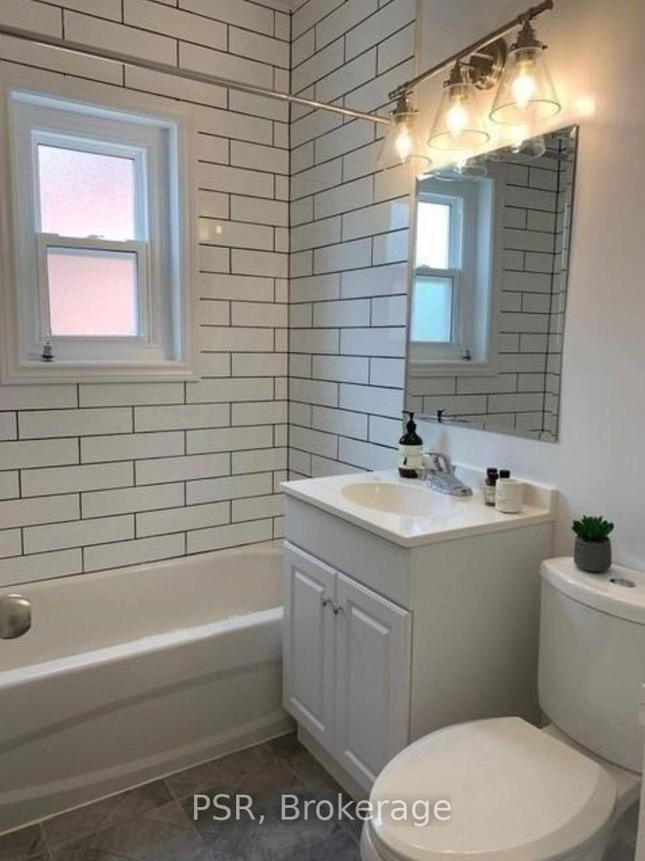 Photo 3 of Unit 104, 256 Sherbourne Street, Toronto, Moss Park — HOMEH