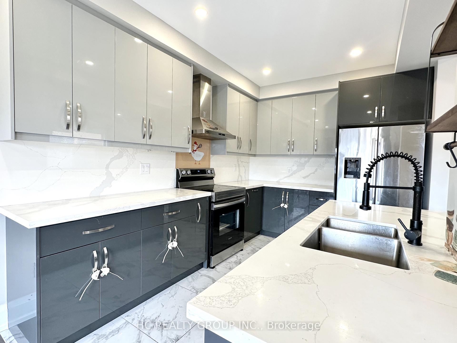 Photo 2 of 63 Ian Baron Avenue, Markham, Village Green-South Unionville — HOMEH