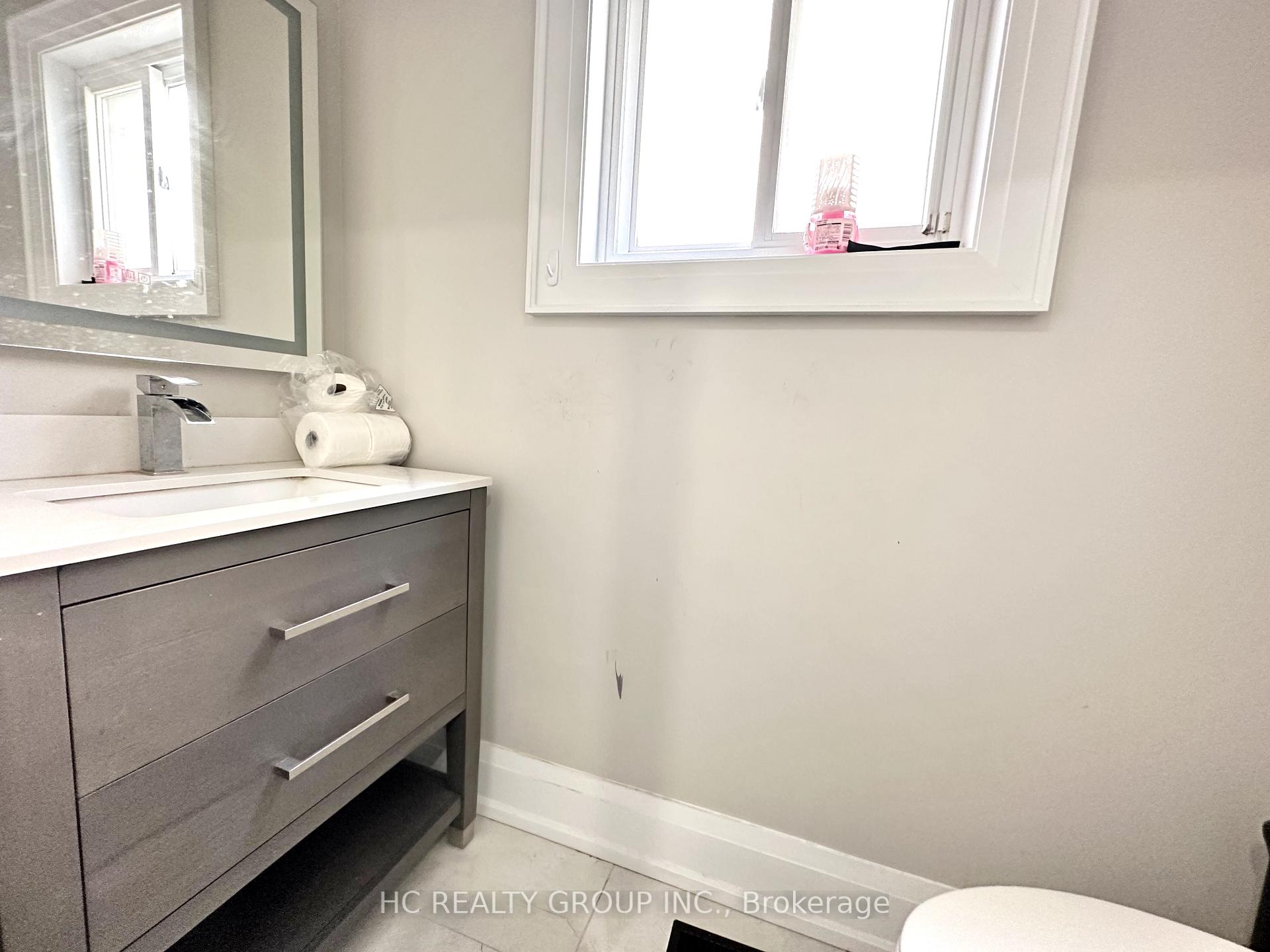 Photo 27 of 63 Ian Baron Avenue, Markham, Village Green-South Unionville — HOMEH