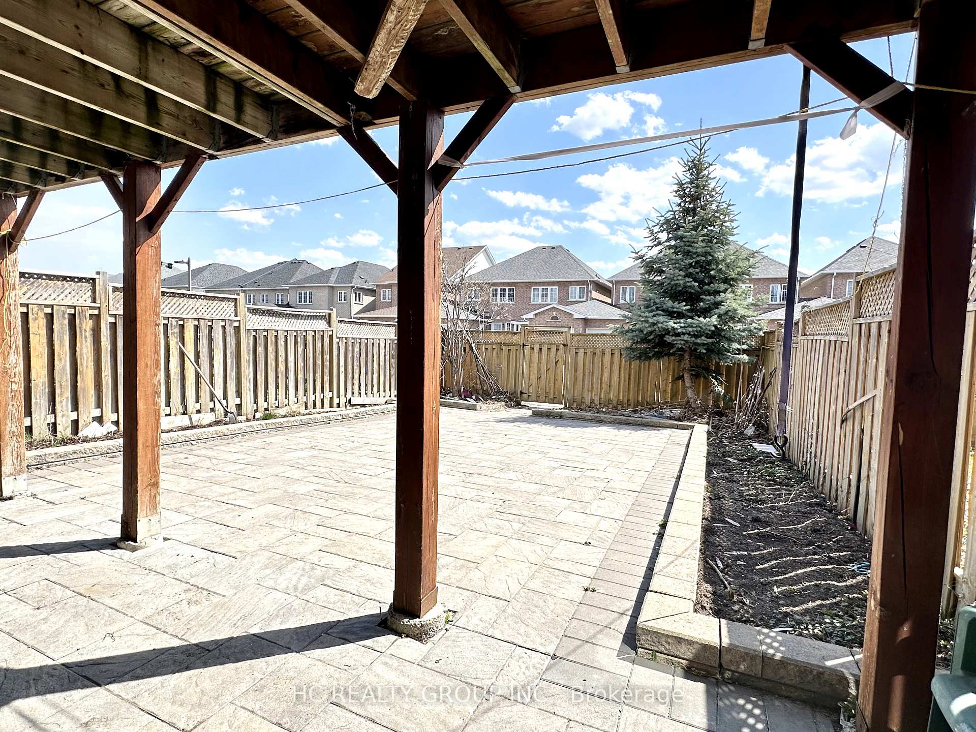 Photo 3 of 63 Ian Baron Avenue, Markham, Village Green-South Unionville — HOMEH