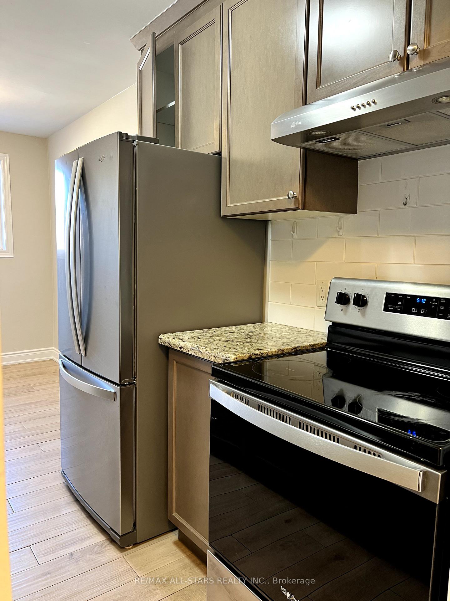 Photo 11 of Unit 13, 73 Albert Street, Uxbridge — HOMEH