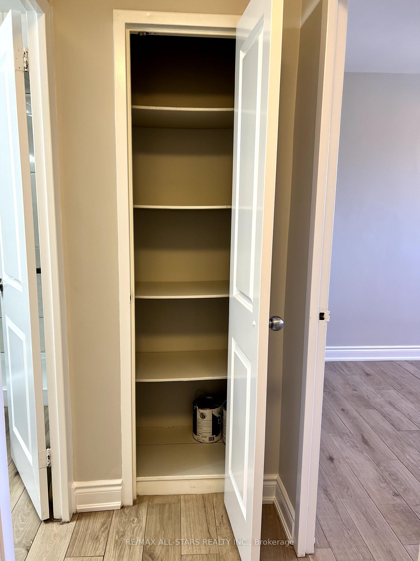 Photo 4 of Unit 13, 73 Albert Street, Uxbridge — HOMEH
