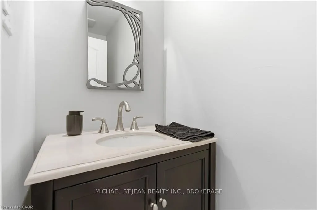 Photo 10 of 78 Ackland Street, Hamilton, Stoney Creek Mountain — HOMEH