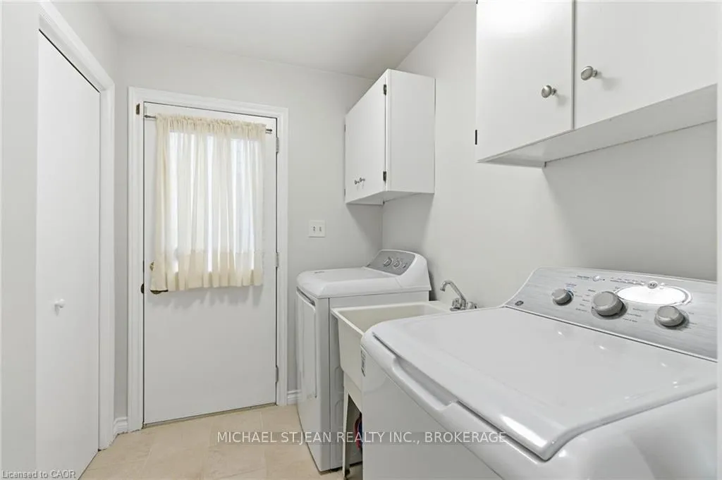 Photo 11 of 78 Ackland Street, Hamilton, Stoney Creek Mountain — HOMEH