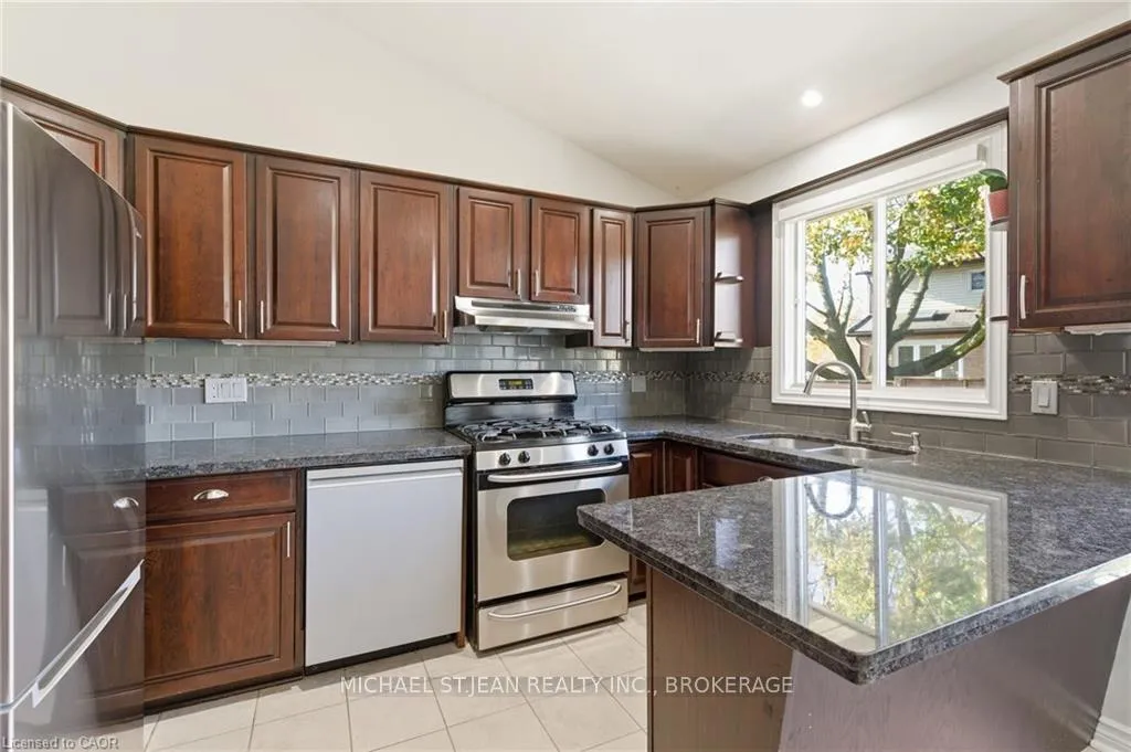 Photo 14 of 78 Ackland Street, Hamilton, Stoney Creek Mountain — HOMEH