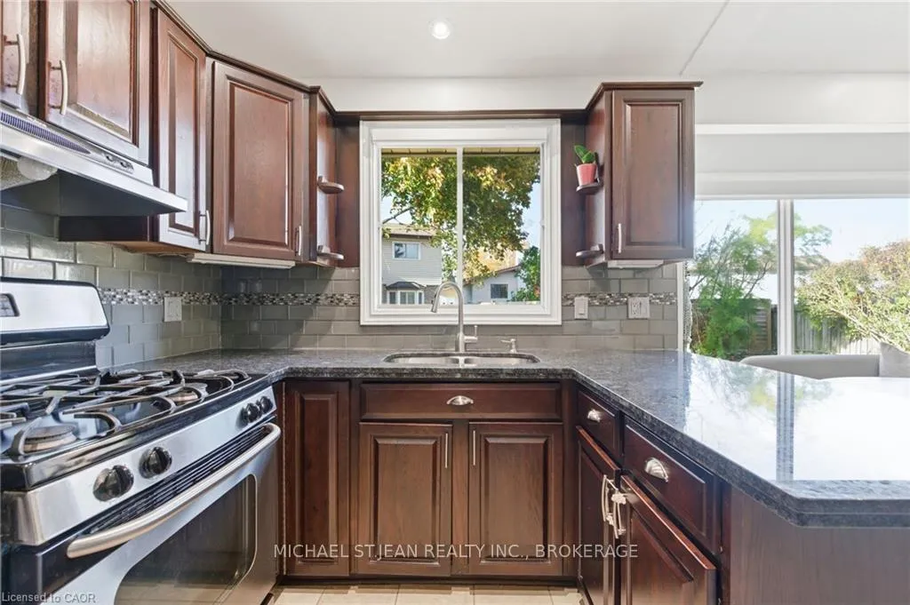 Photo 15 of 78 Ackland Street, Hamilton, Stoney Creek Mountain — HOMEH
