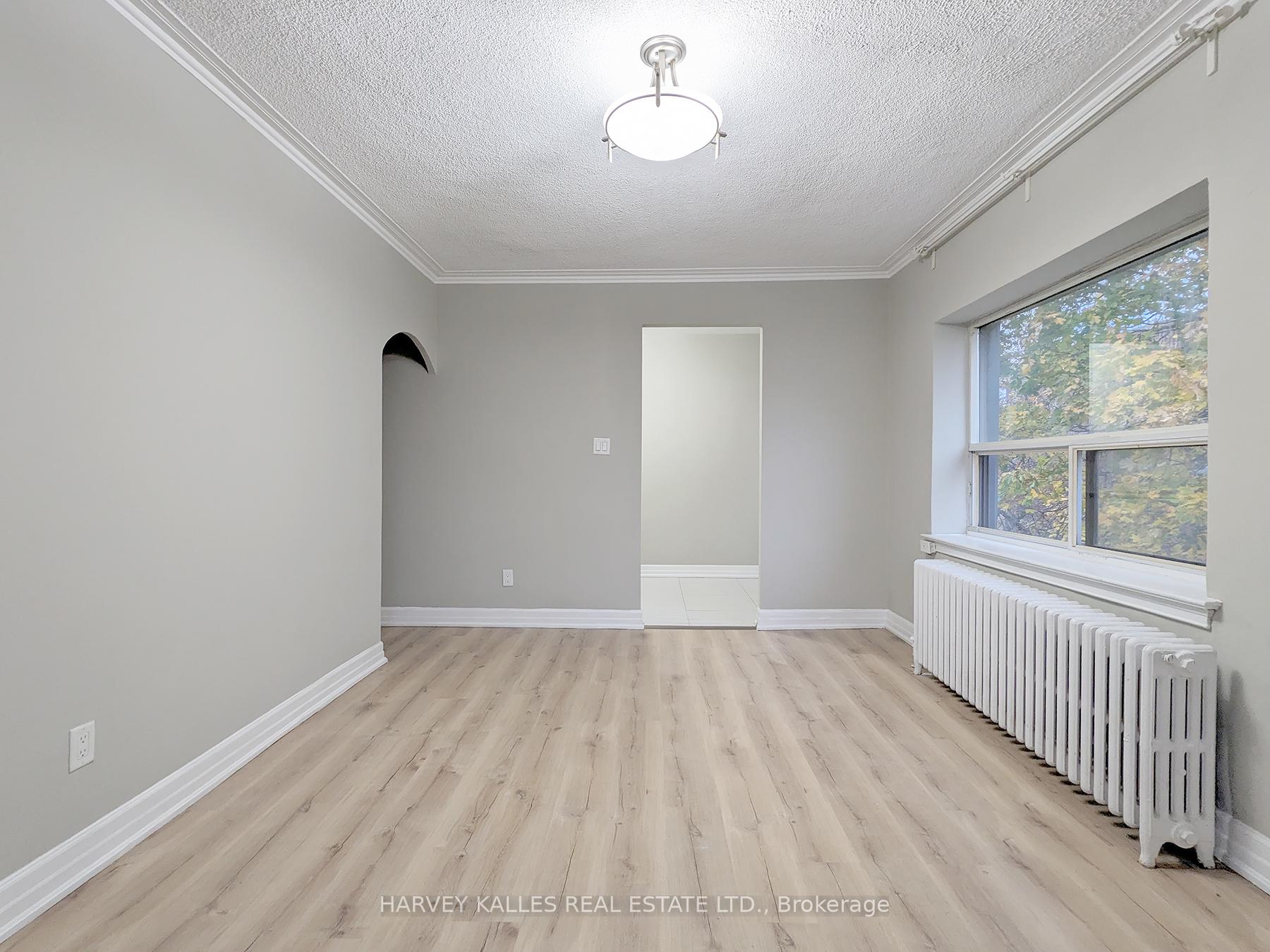 Photo 14 of Unit 25, 36 Rosecliffe Avenue, Toronto, Oakwood Village — HOMEH