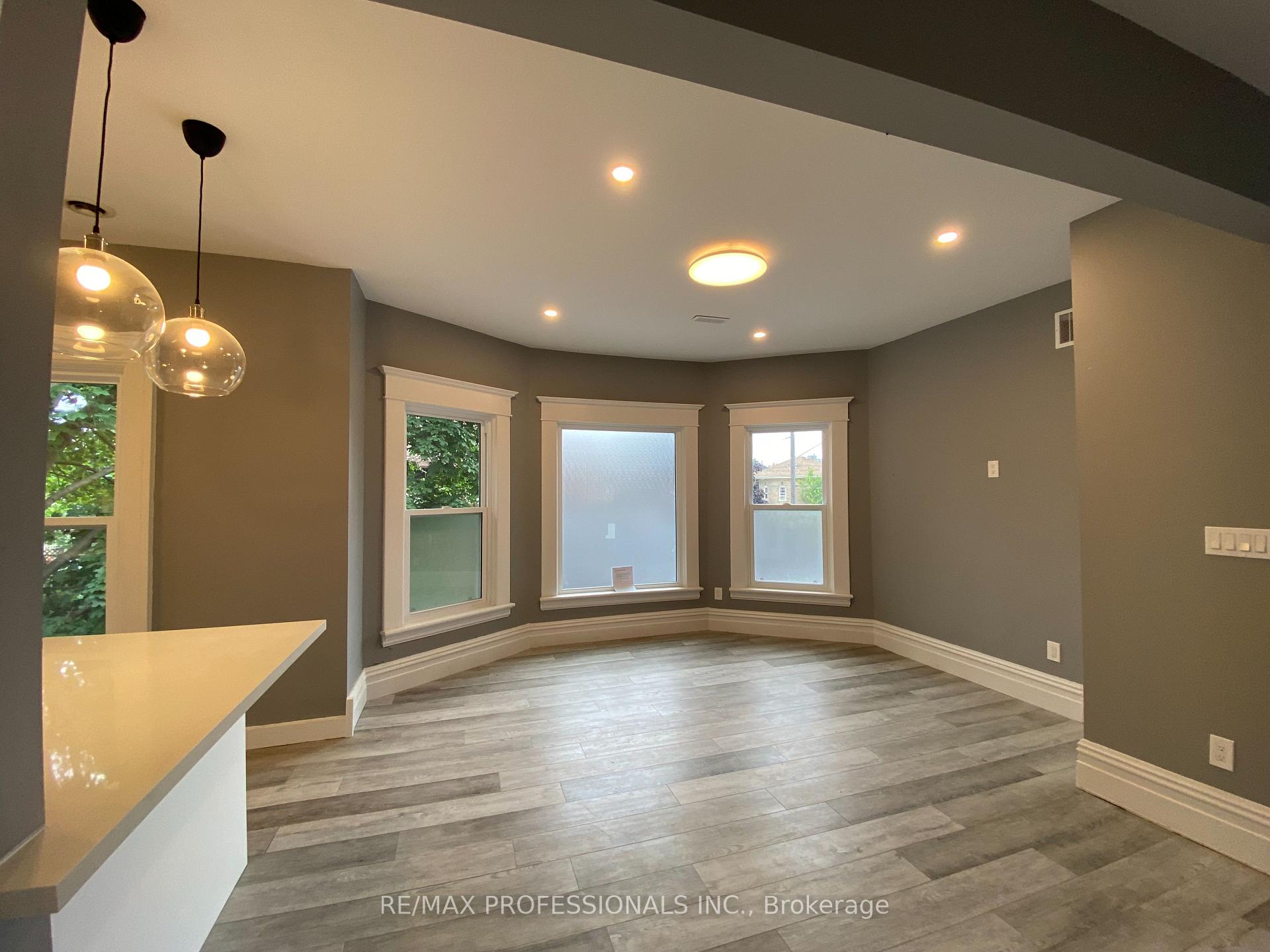 Photo 6 of Unit 3, 77 East Avenue, Brant, Brantford Twp — HOMEH