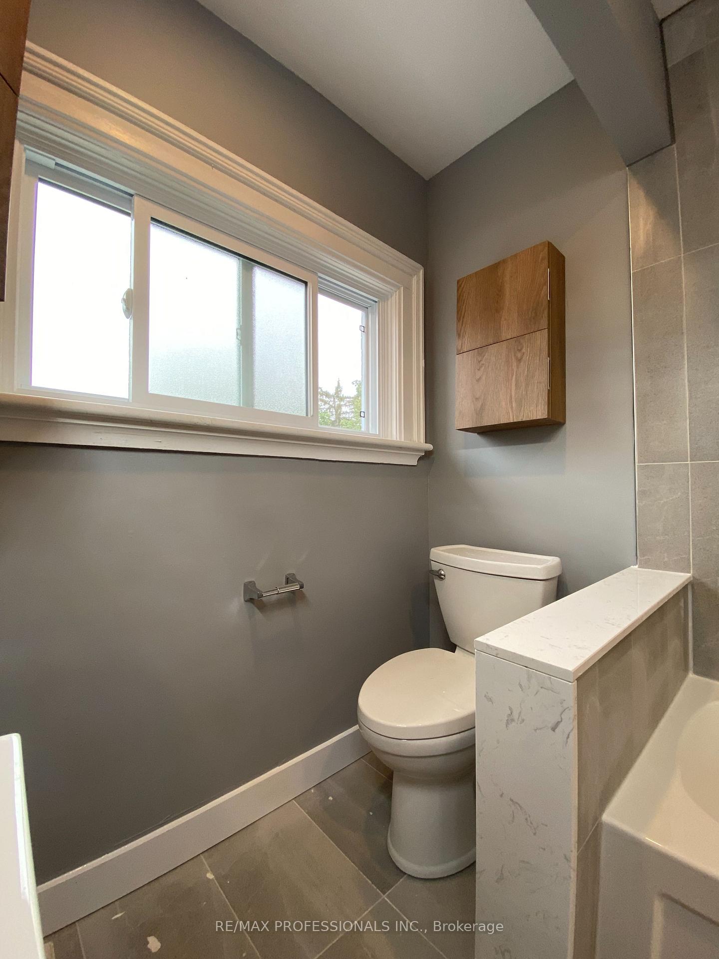 Photo 10 of Unit 3, 77 East Avenue, Brant, Brantford Twp — HOMEH