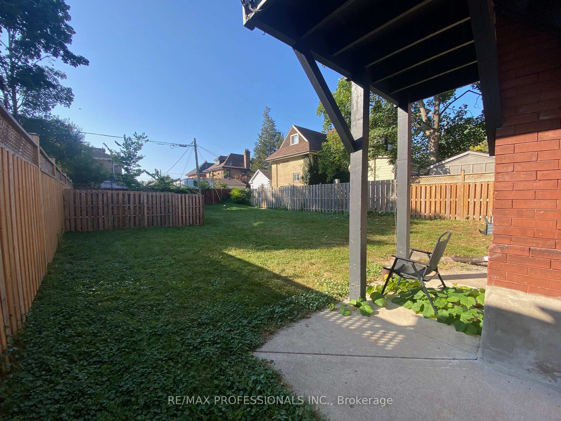 Photo 13 of Unit 3, 77 East Avenue, Brant, Brantford Twp — HOMEH