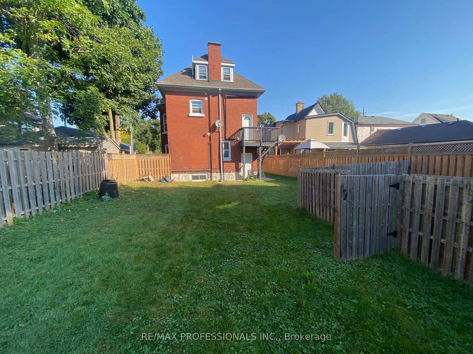 Photo 14 of Unit 3, 77 East Avenue, Brant, Brantford Twp — HOMEH
