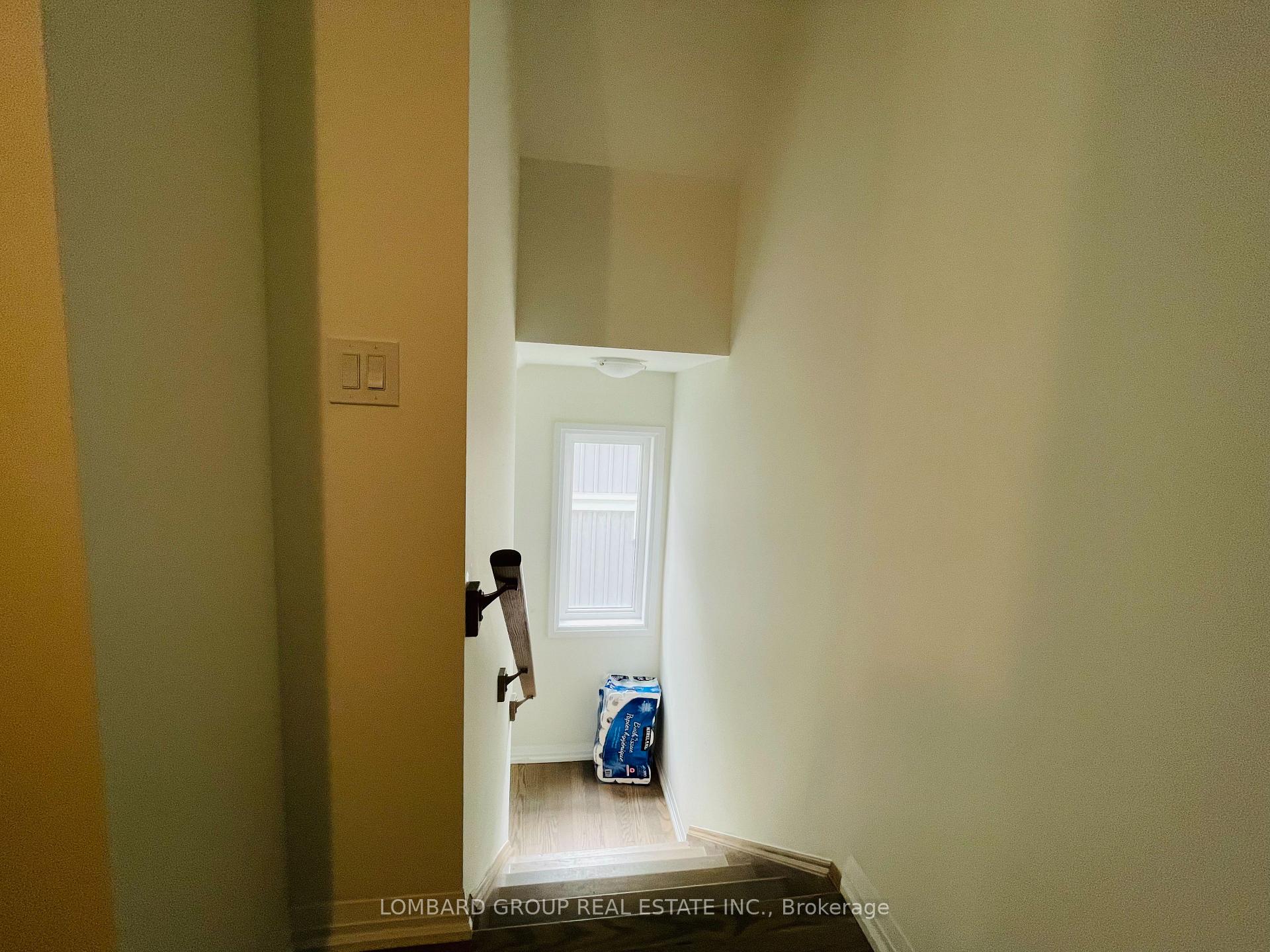 Photo 9 of 75 Norwich Crescent, Haldimand — HOMEH