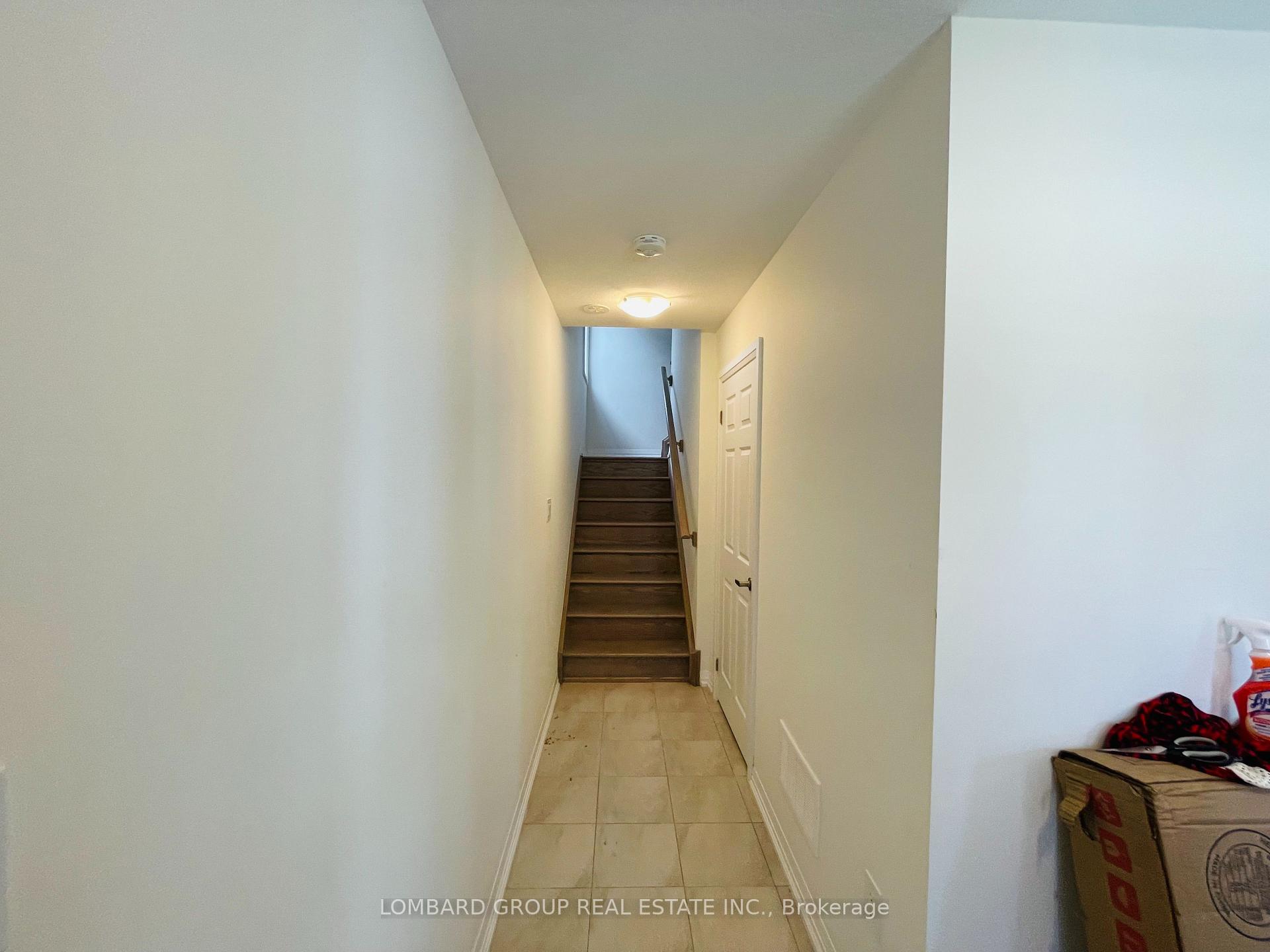 Photo 5 of 75 Norwich Crescent, Haldimand — HOMEH