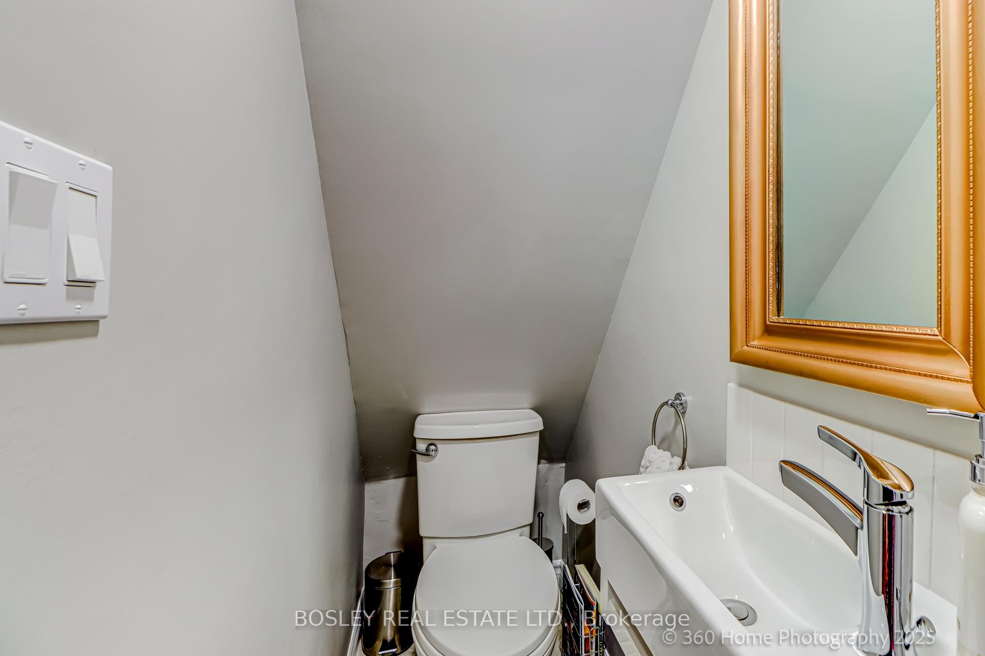Photo 2 of 101 Sammon Avenue, Toronto, Danforth Village-East York — HOMEH