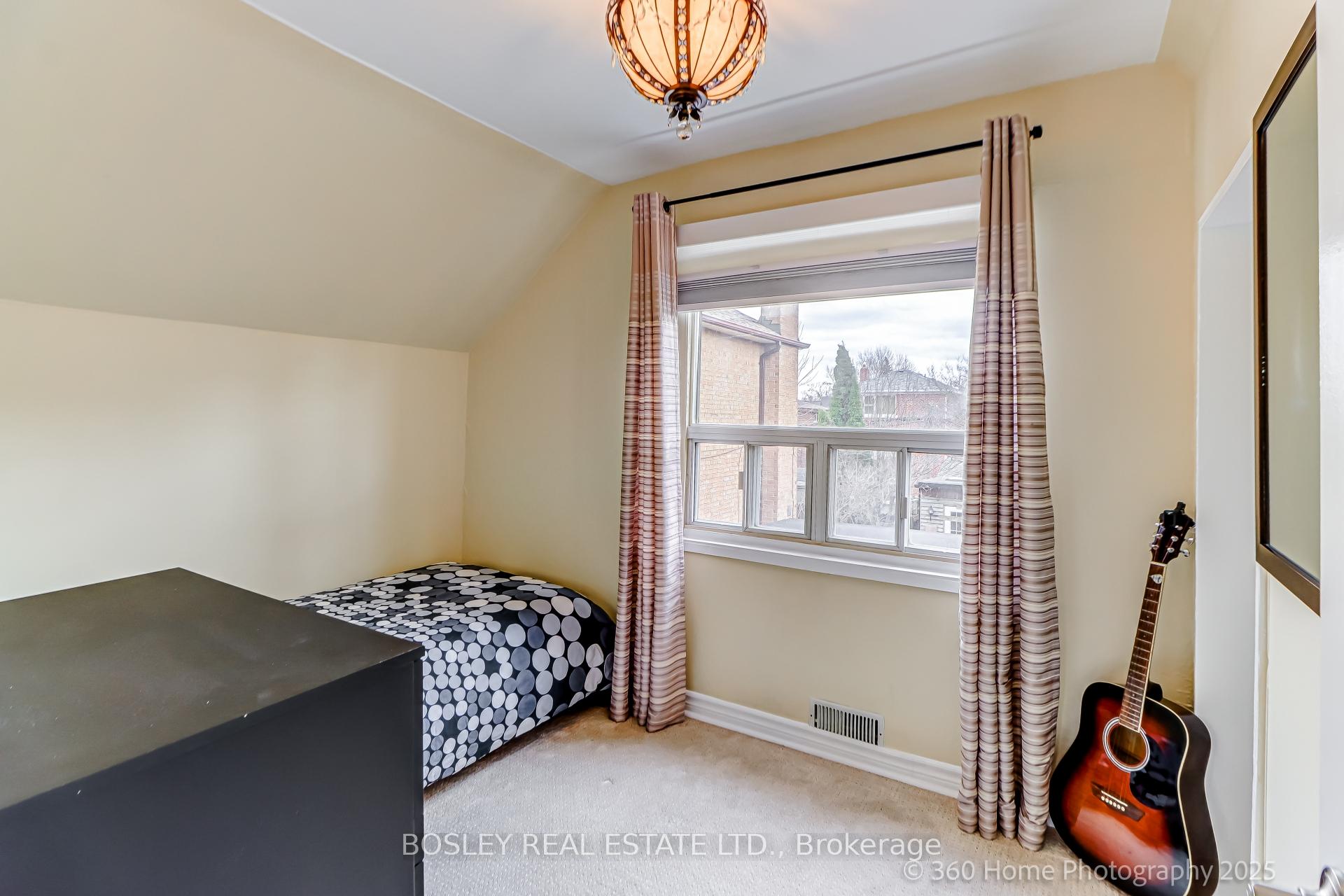 Photo 23 of 101 Sammon Avenue, Toronto, Danforth Village-East York — HOMEH