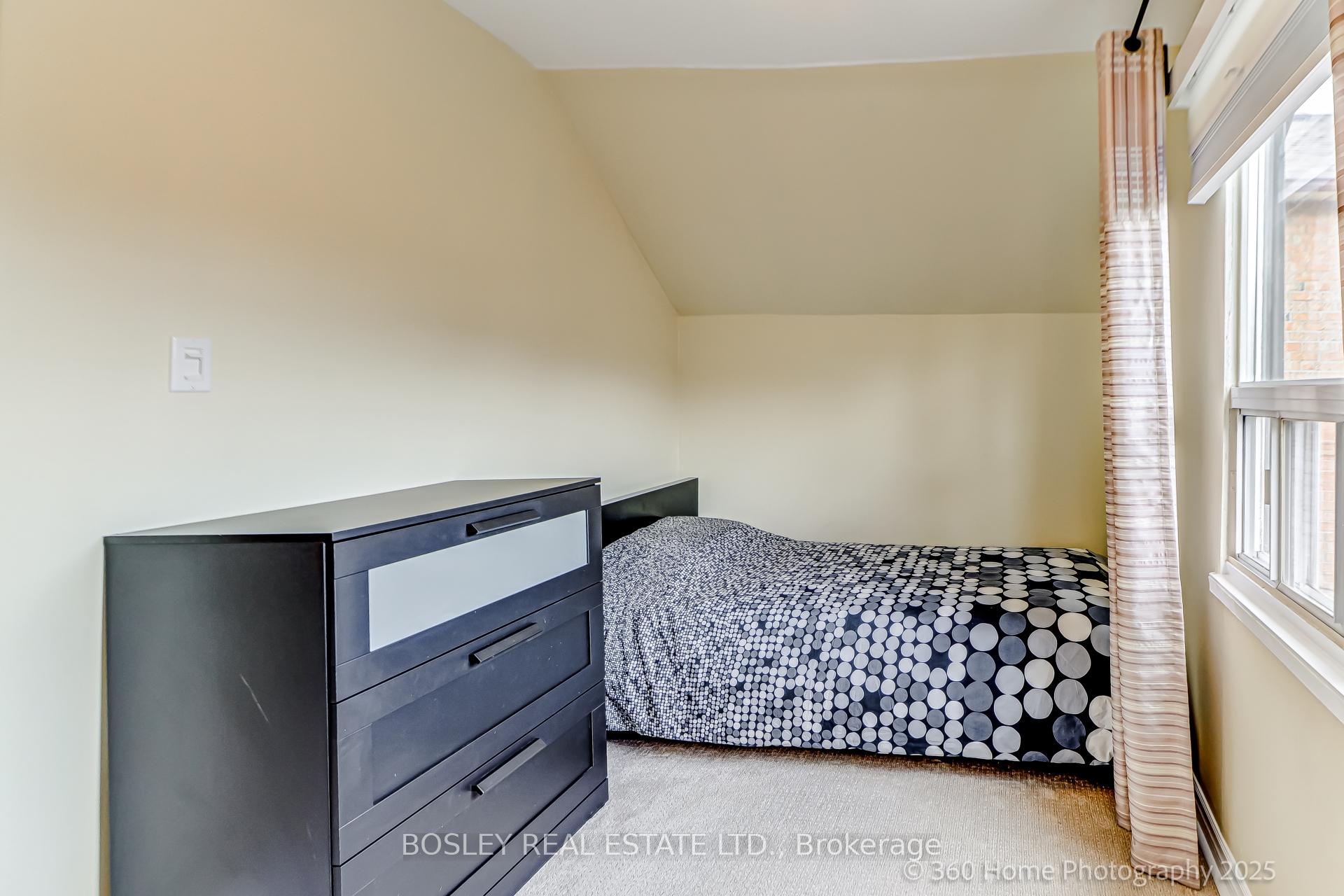 Photo 10 of 101 Sammon Avenue, Toronto, Danforth Village-East York — HOMEH