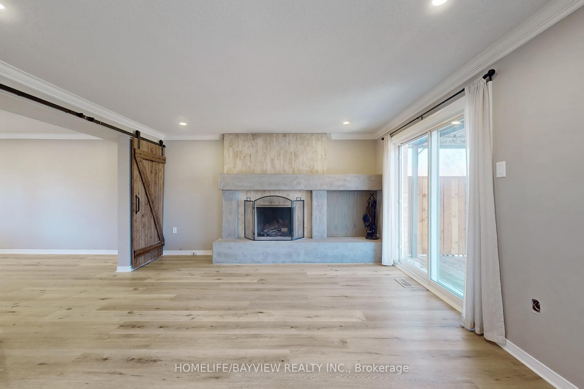 Photo 4 of Unit Main & Second floor, 92 Irwin Drive, Barrie, Northwest — HOMEH