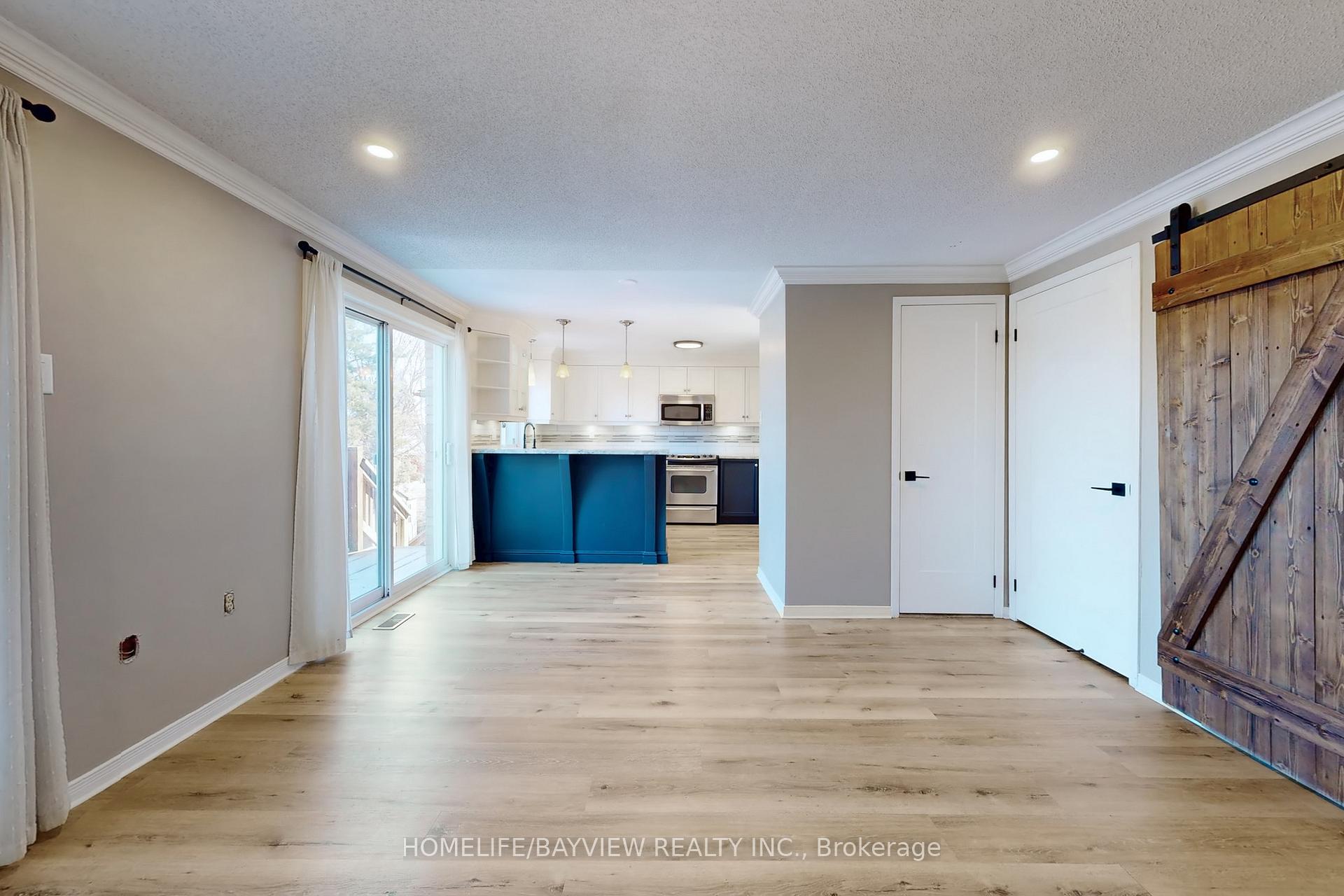 Photo 5 of Unit Main & Second floor, 92 Irwin Drive, Barrie, Northwest — HOMEH