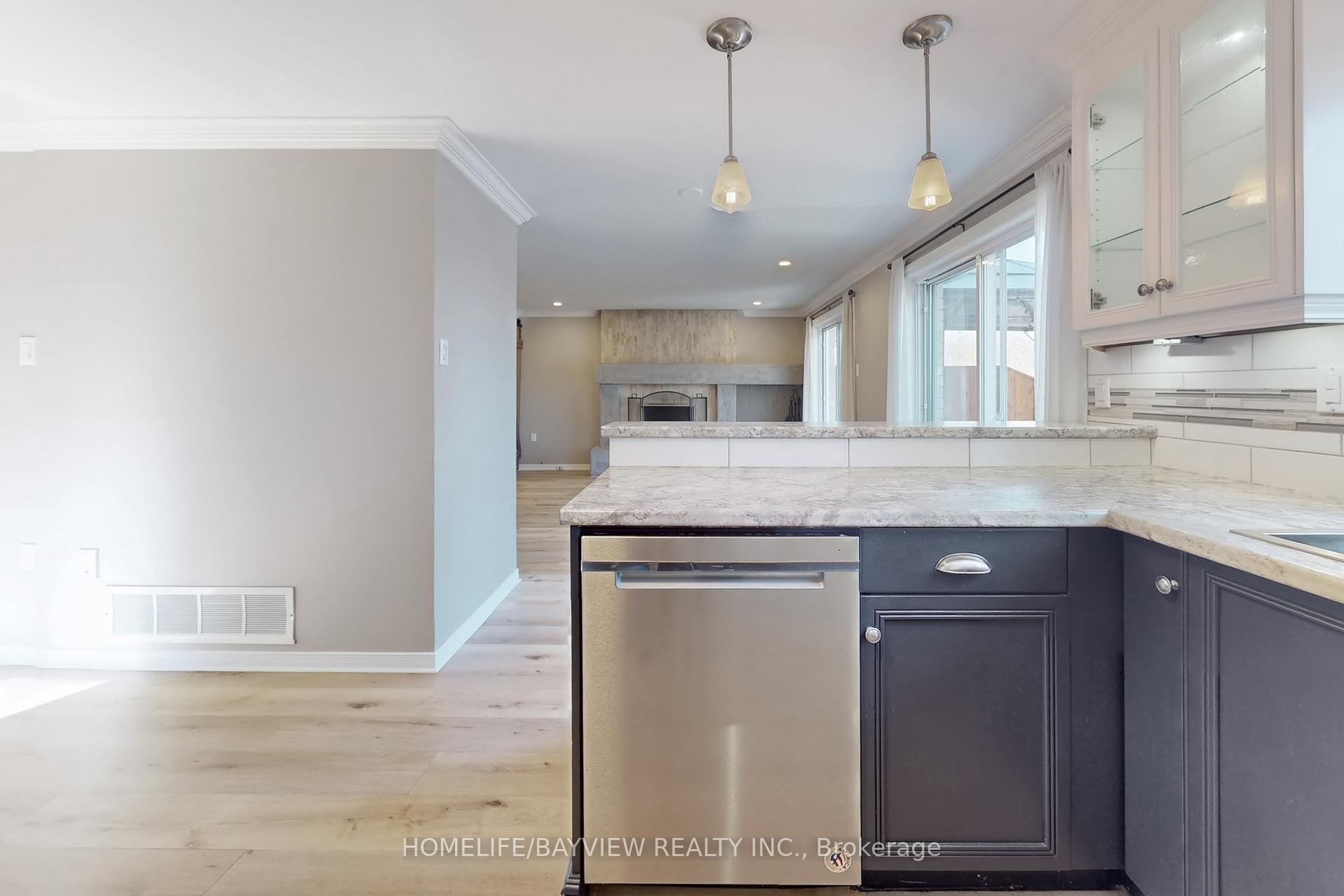 Photo 7 of Unit Main & Second floor, 92 Irwin Drive, Barrie, Northwest — HOMEH