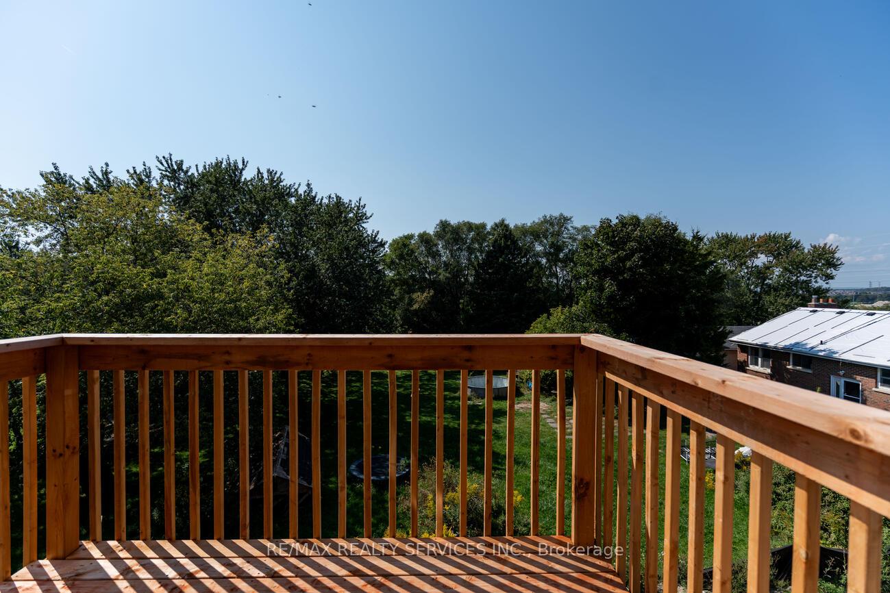 Photo 7 of 723 Heathrow Path, Oshawa, Taunton — HOMEH
