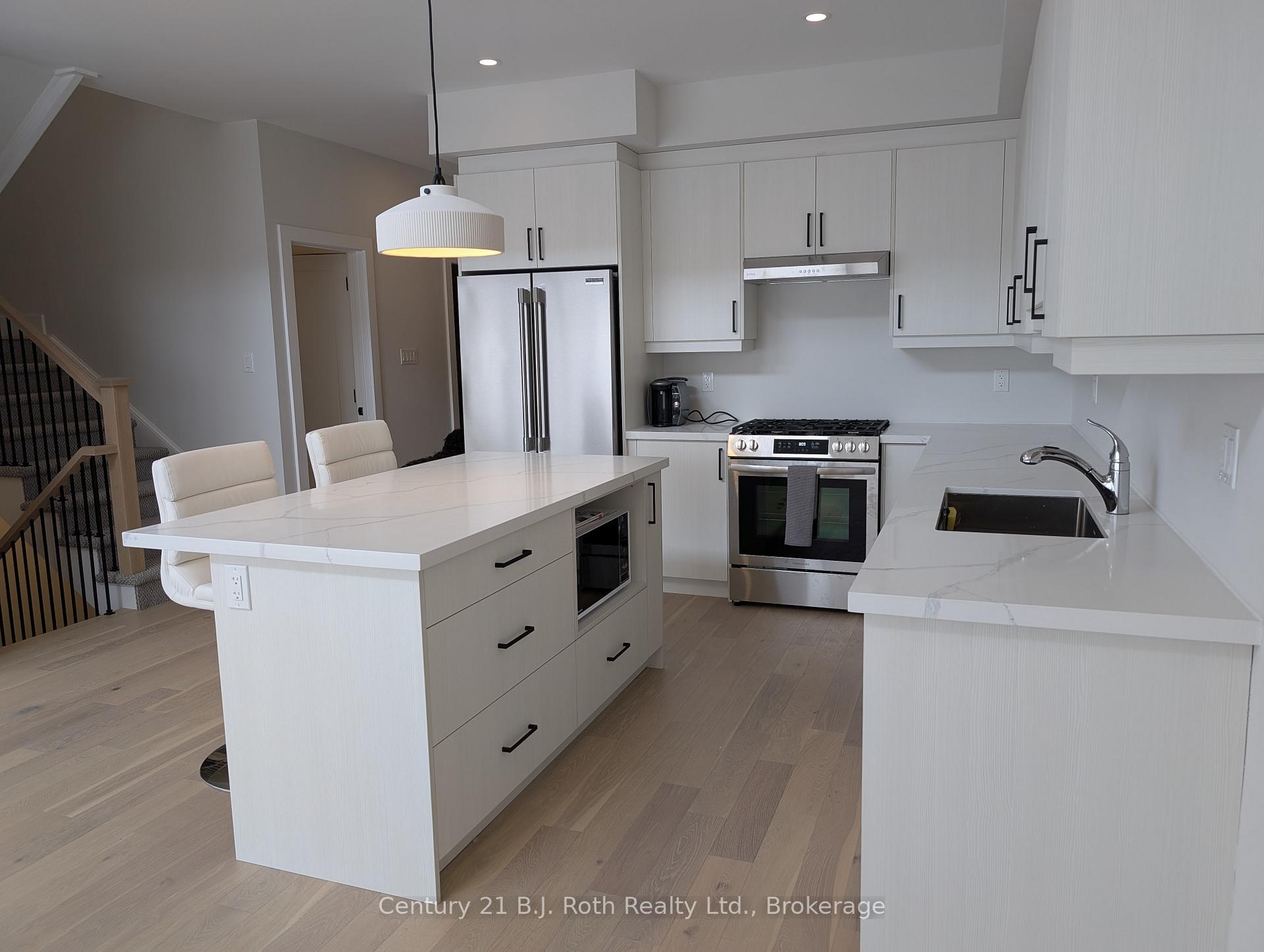 Photo 10 of 13 Ruby Crescent, Orillia — HOMEH