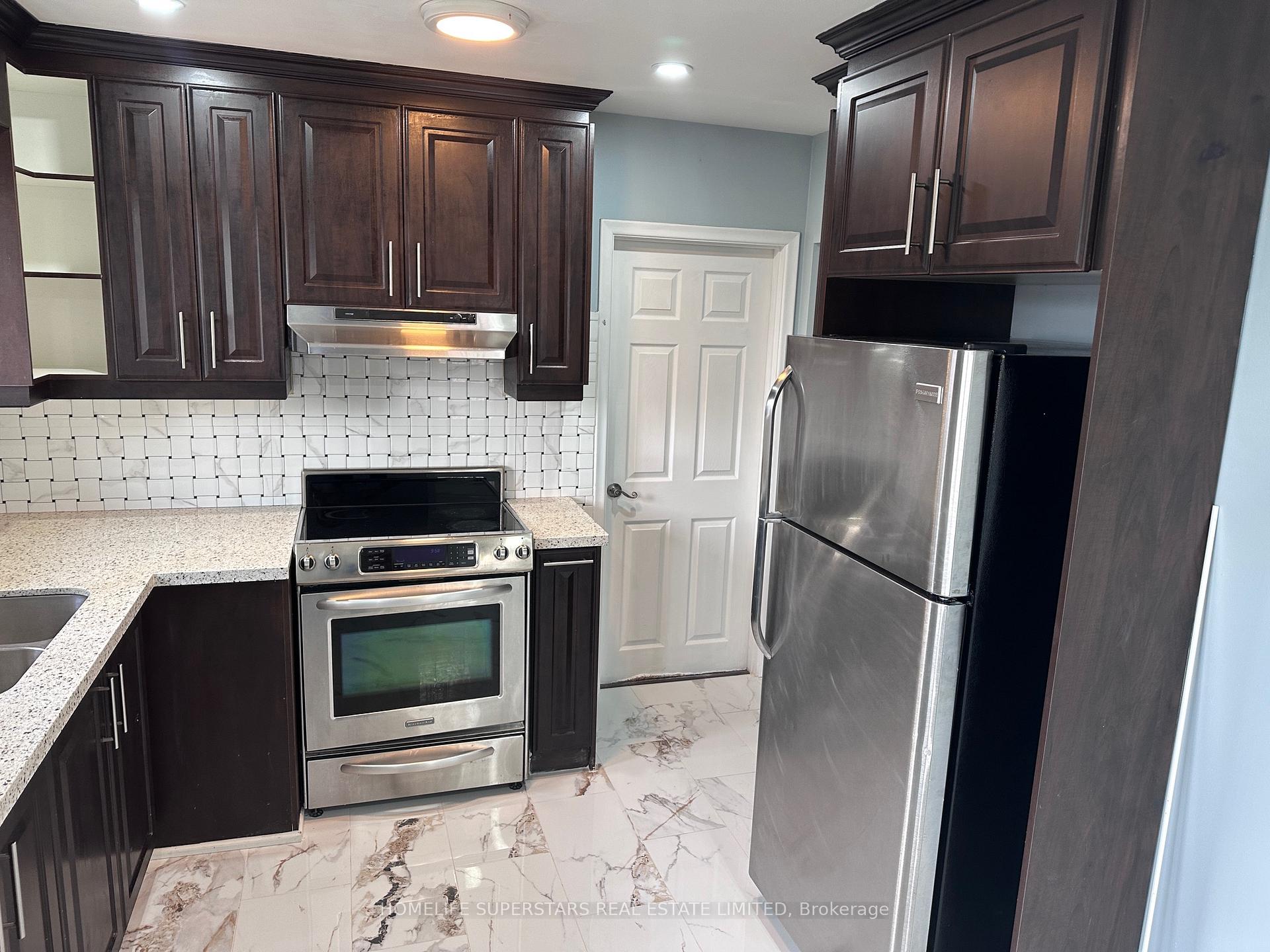 Photo 6 of 10 Aloma Crescent, Brampton, Avondale — HOMEH