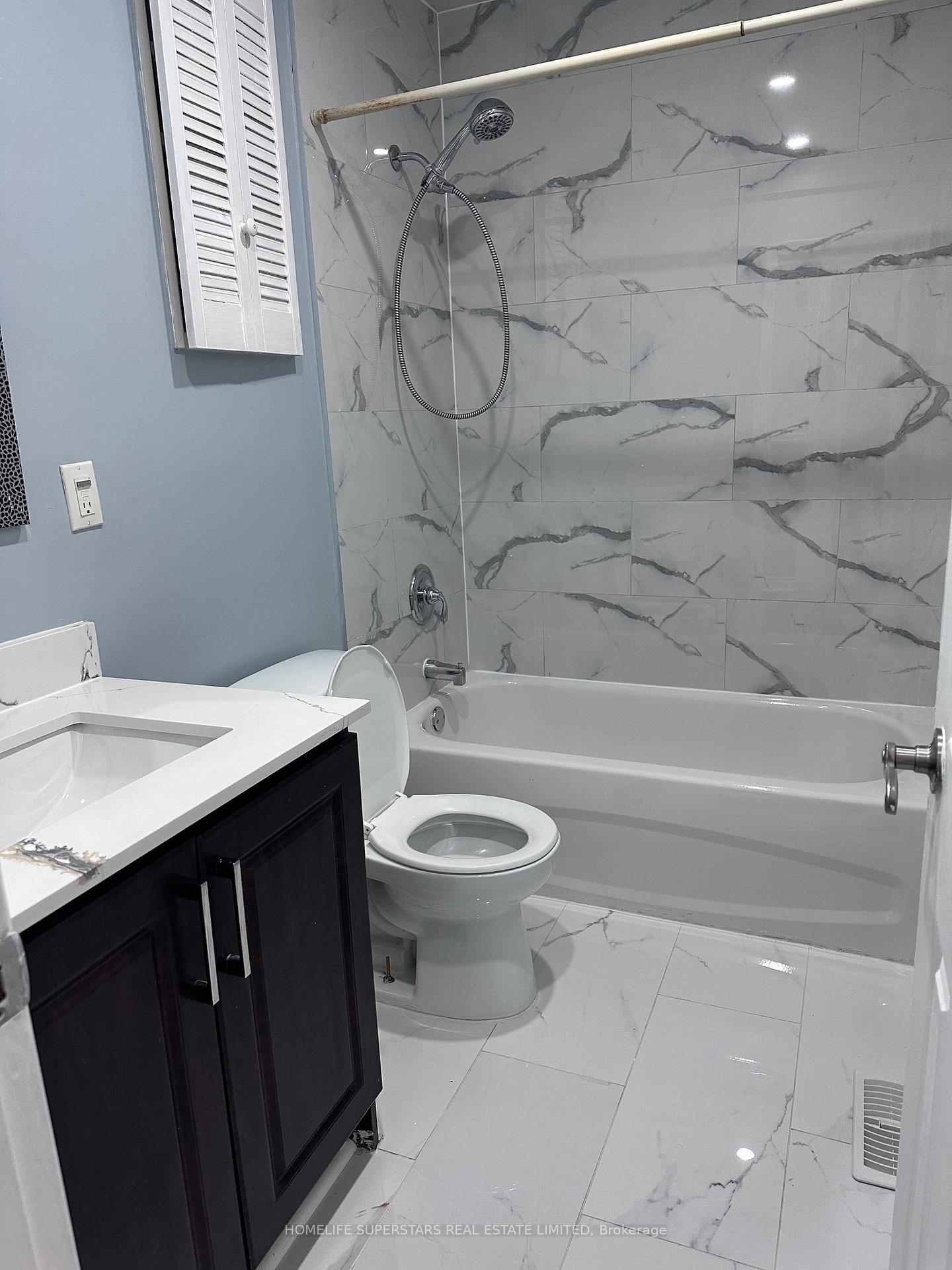 Photo 11 of 10 Aloma Crescent, Brampton, Avondale — HOMEH