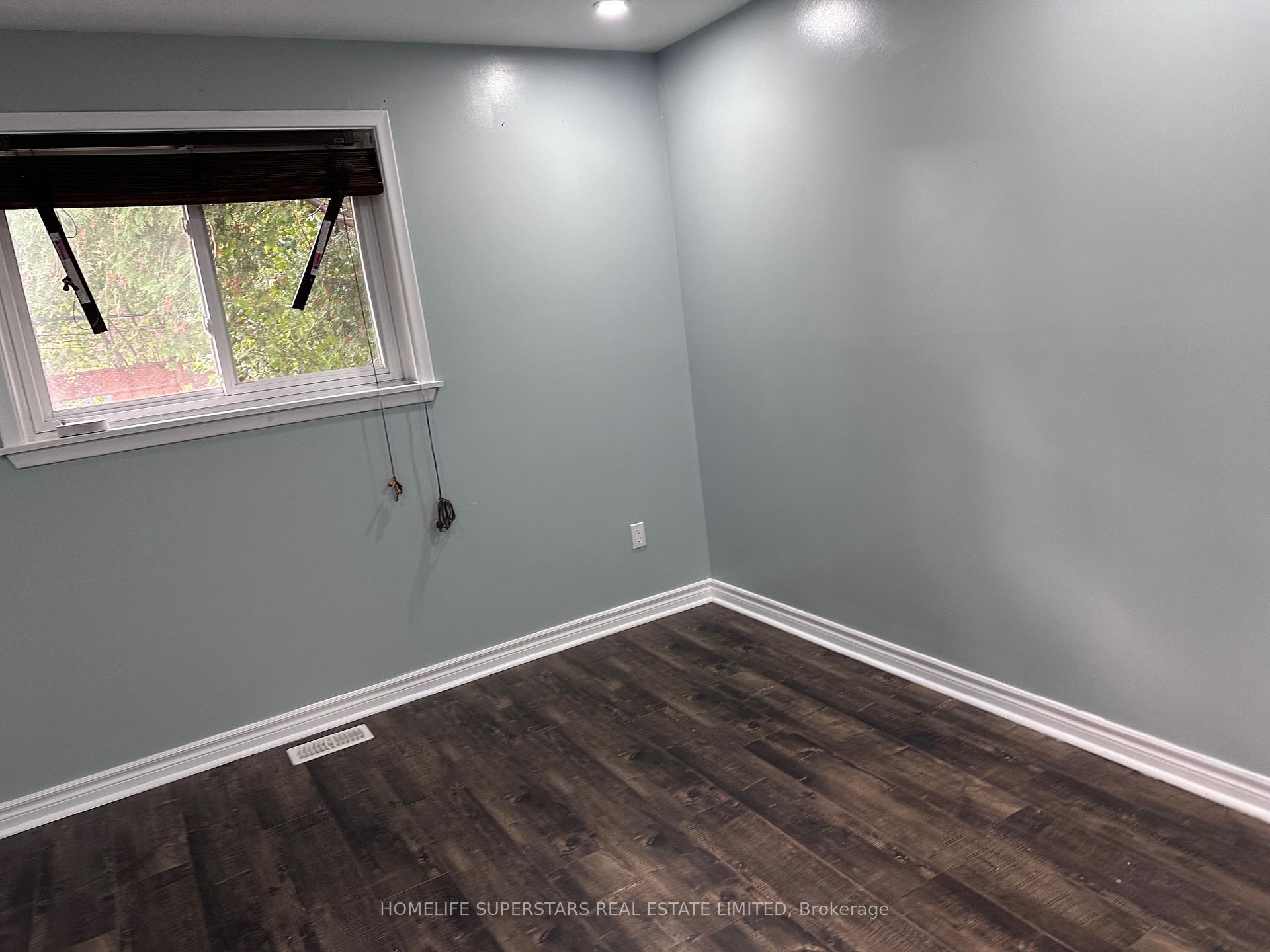 Photo 14 of 10 Aloma Crescent, Brampton, Avondale — HOMEH
