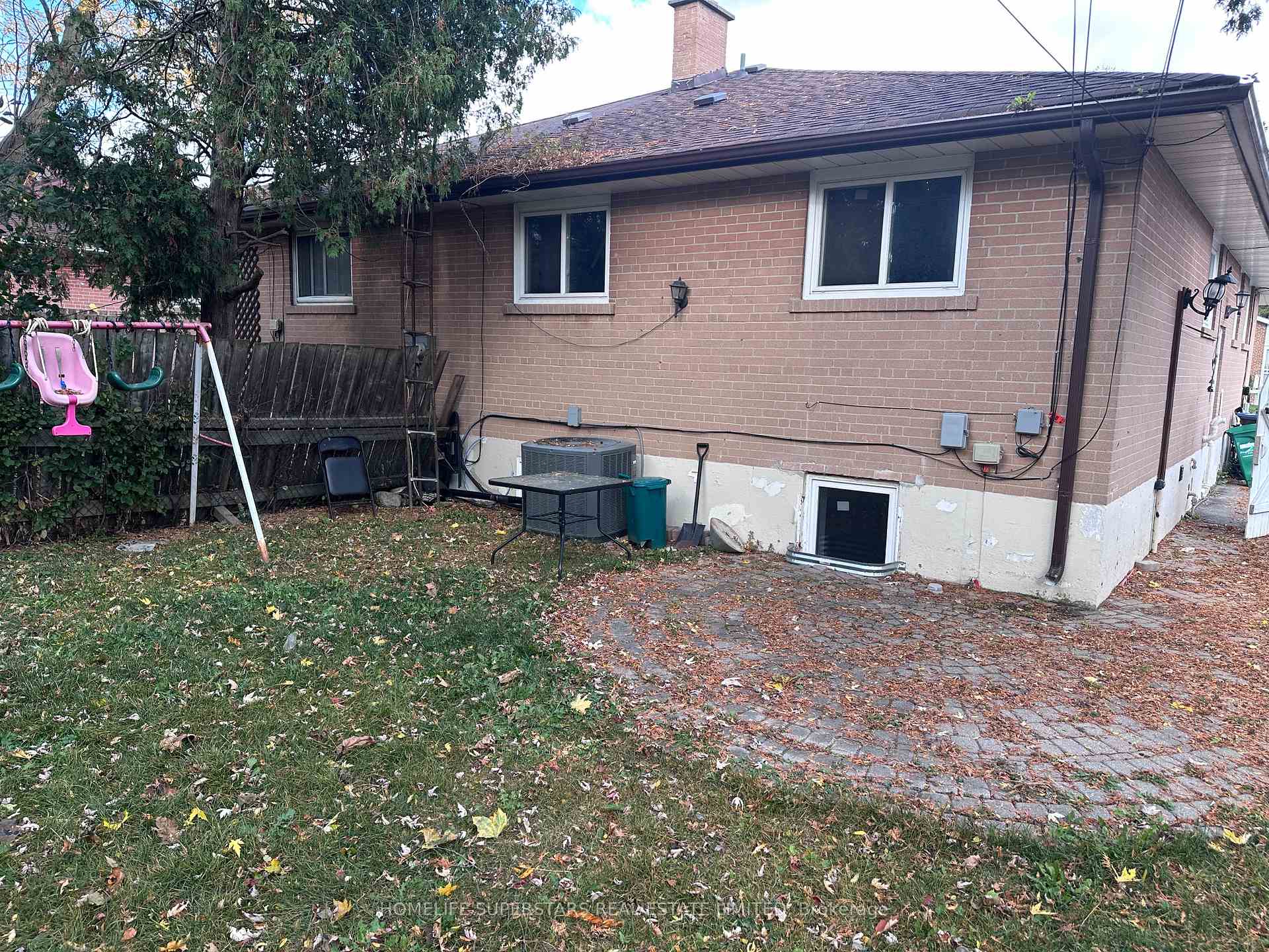 Photo 15 of 10 Aloma Crescent, Brampton, Avondale — HOMEH